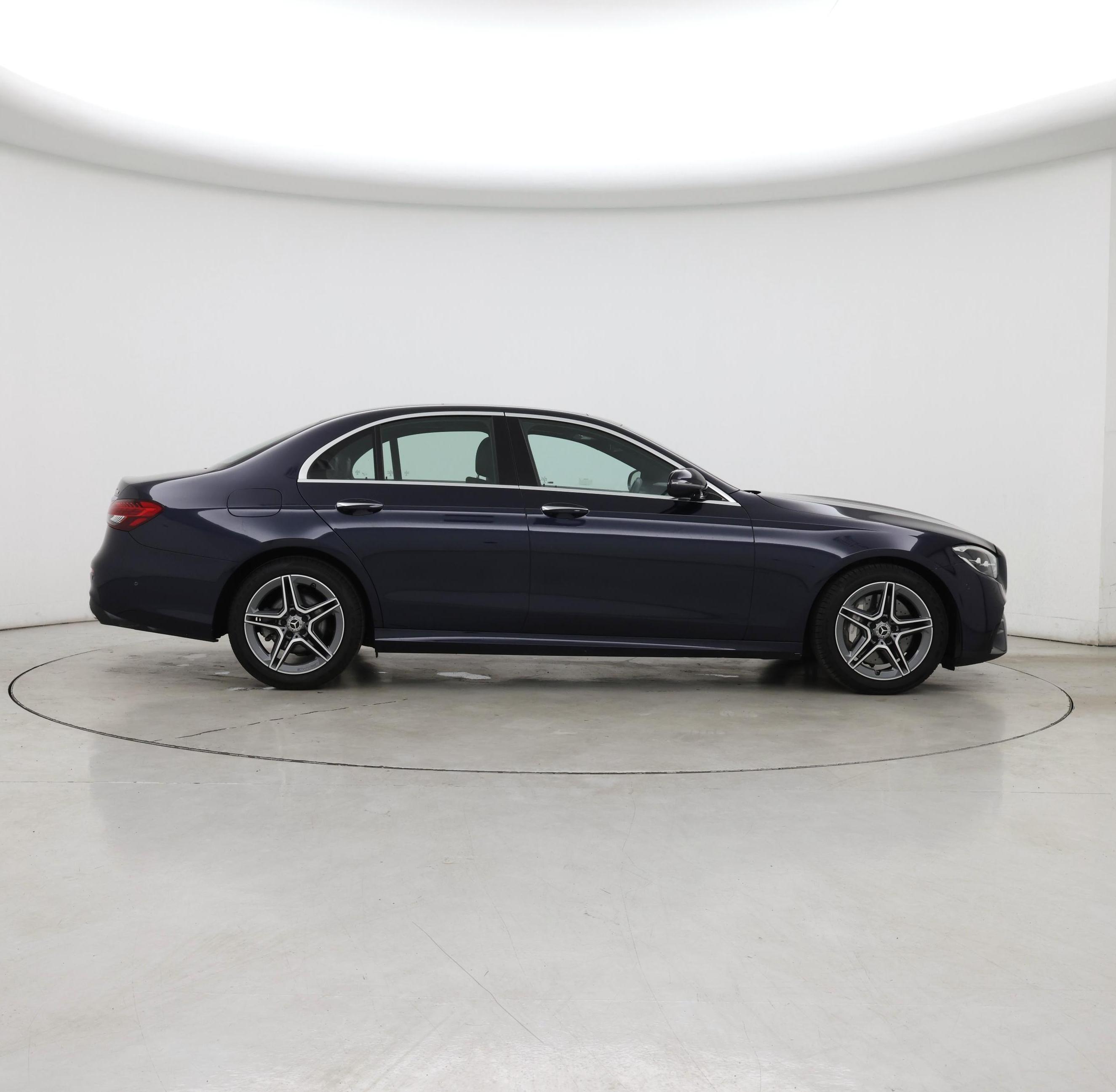 Thumbnail: 2022 Mercedes-Benz E-Class - 7
