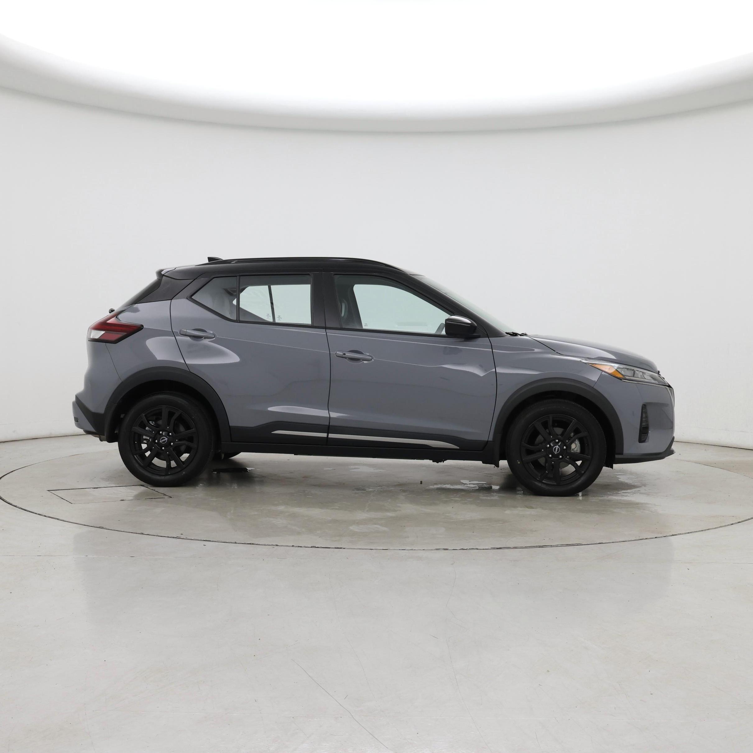 Thumbnail: 2023 Nissan Kicks - 7
