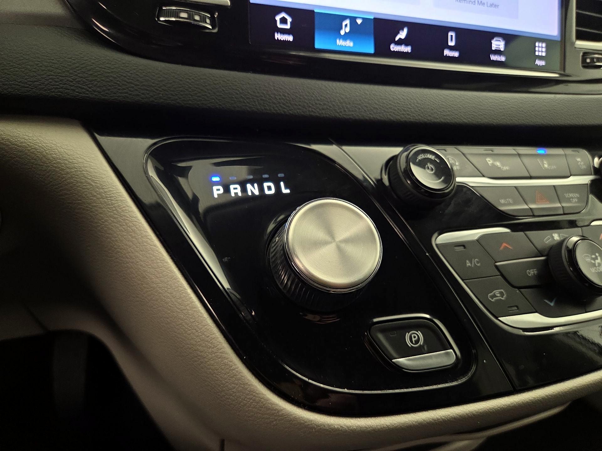 Thumbnail: 2023 Chrysler Pacifica - 17