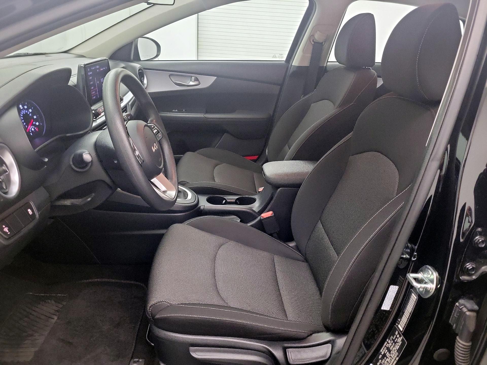 Thumbnail: 2024 Kia Forte - 11