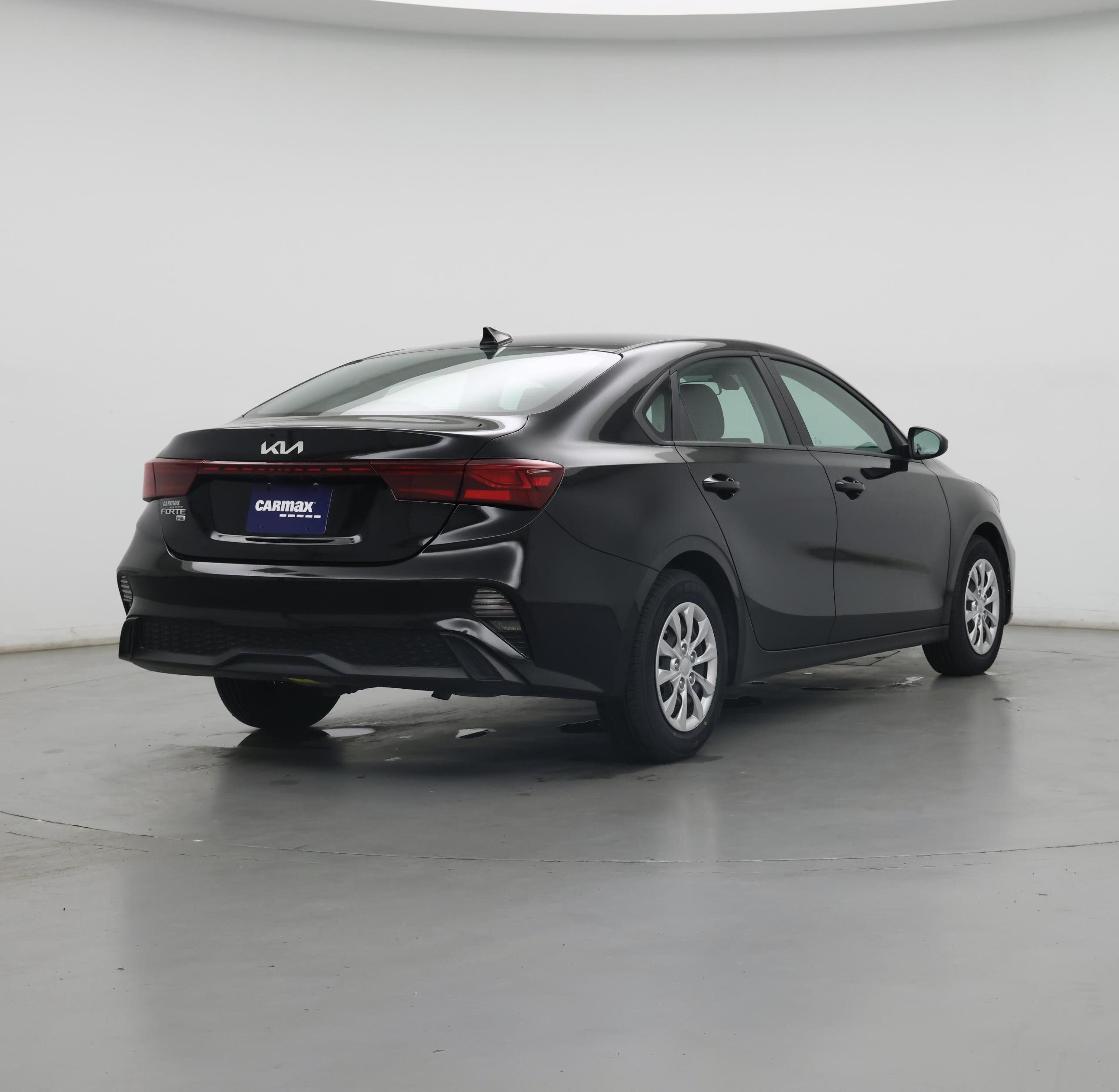 Thumbnail: 2024 Kia Forte - 8