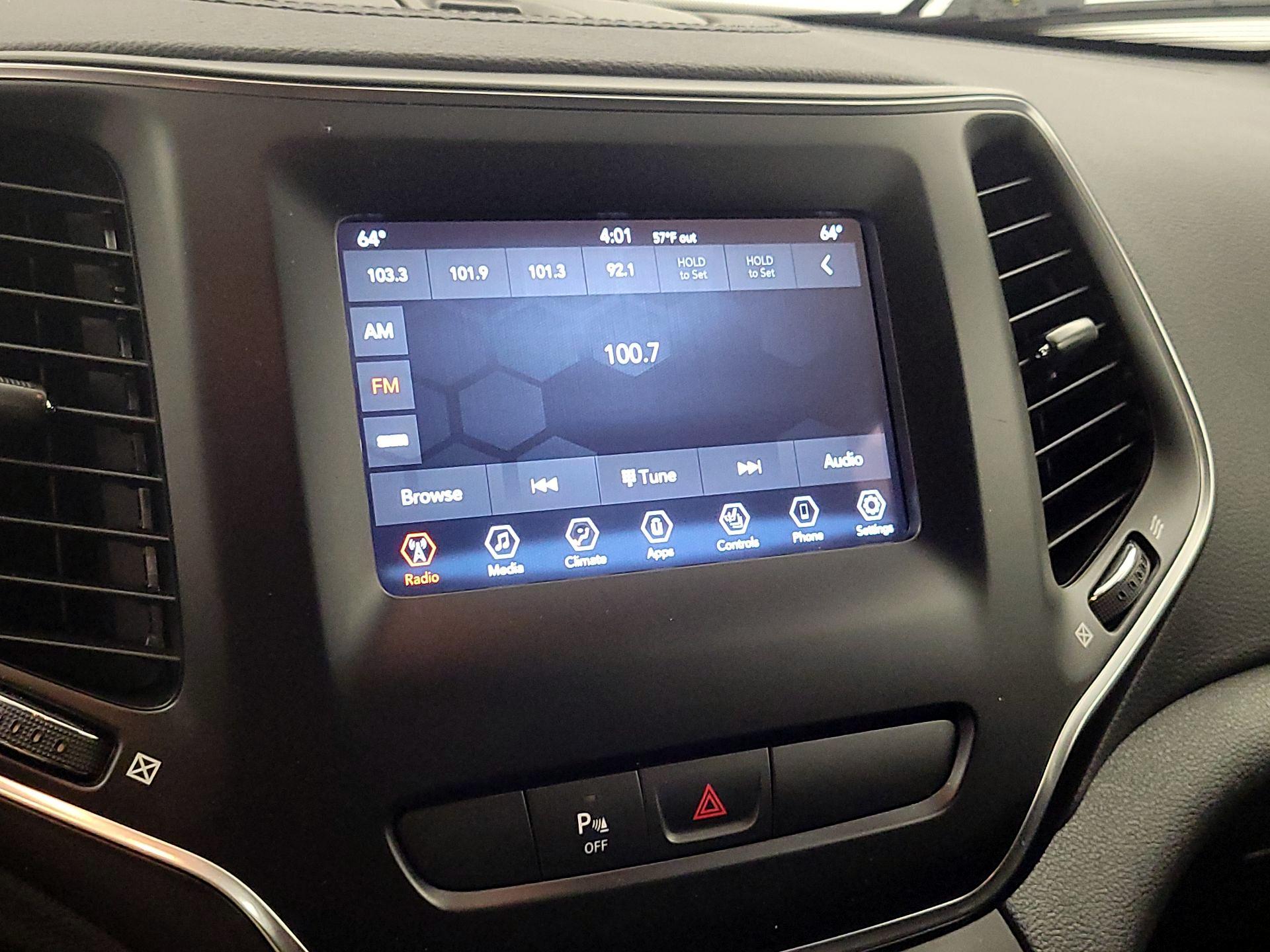 Thumbnail: 2020 Jeep Cherokee - 15