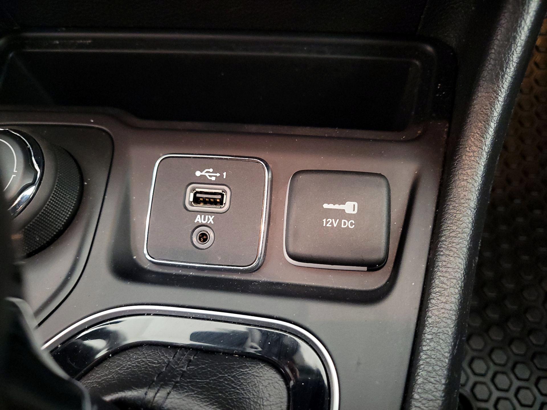 Thumbnail: 2020 Jeep Cherokee - 18