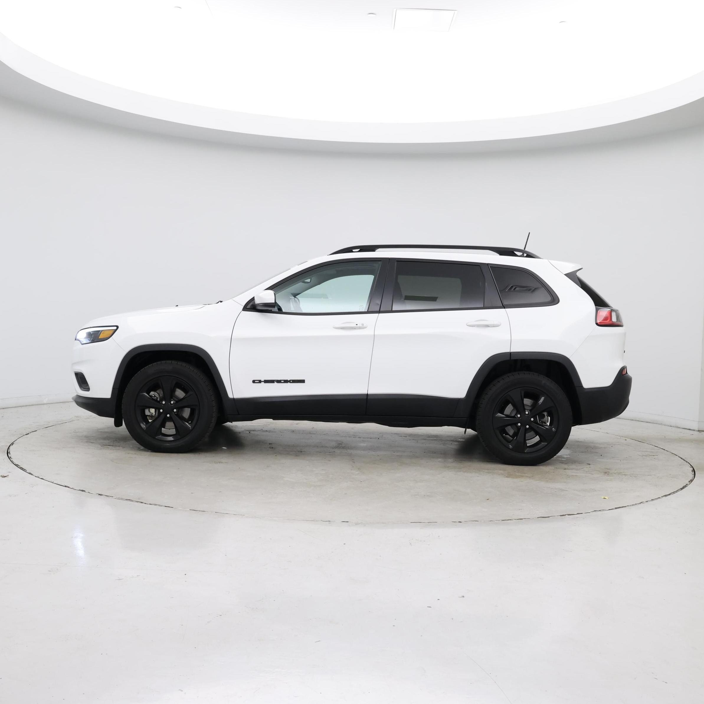 Thumbnail: 2020 Jeep Cherokee - 3