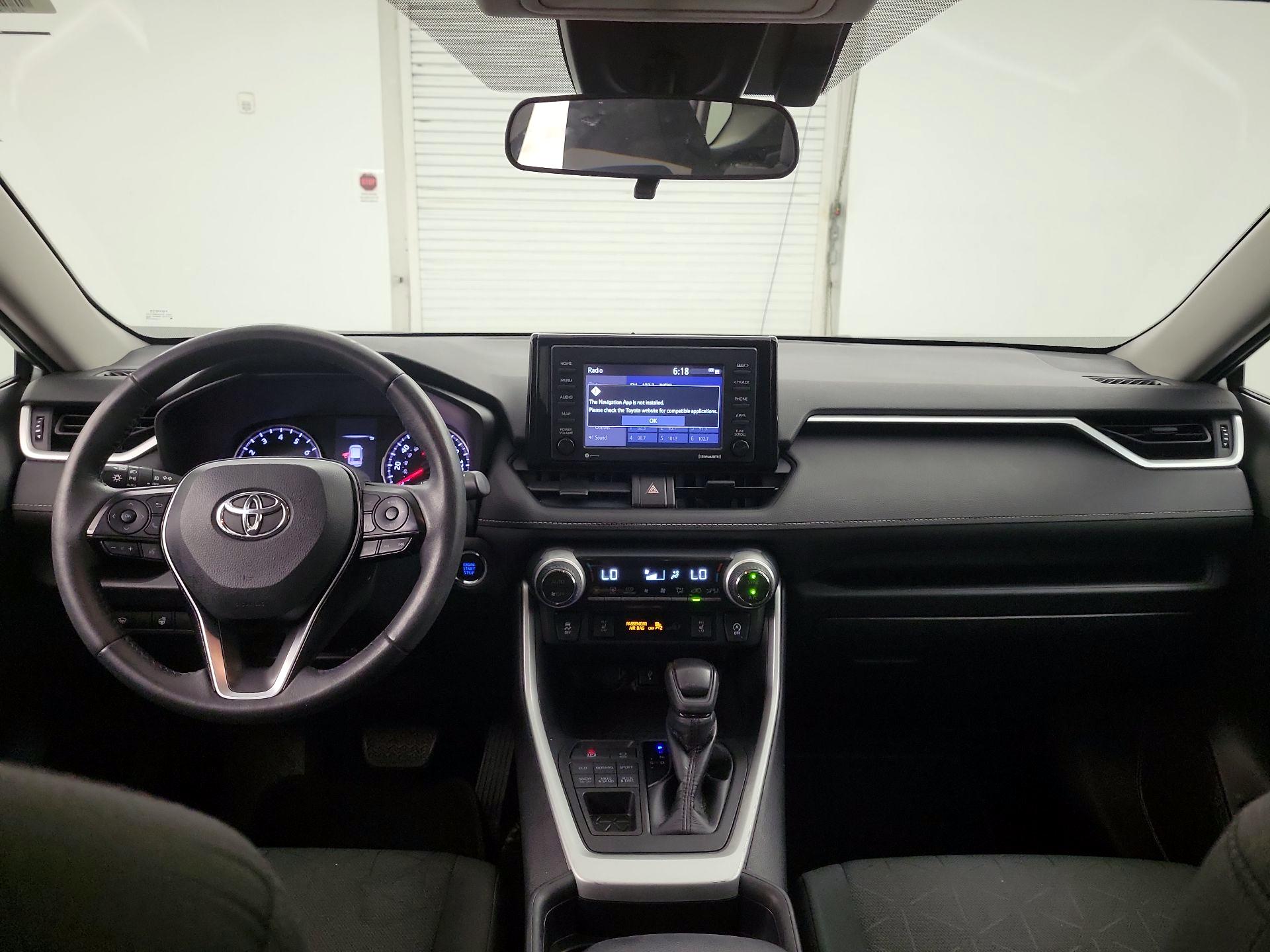 Thumbnail: 2020 Toyota RAV4 - 9