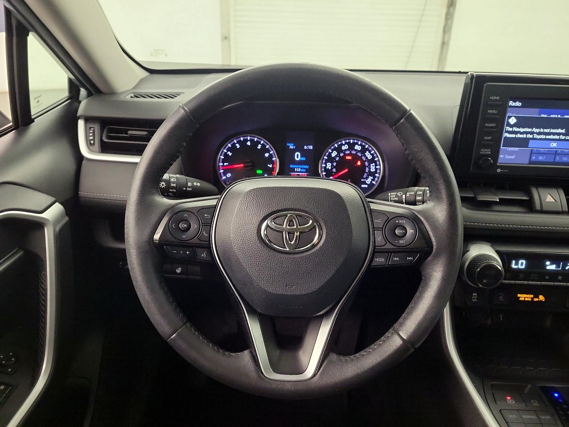 Thumbnail: 2020 Toyota RAV4 - 10