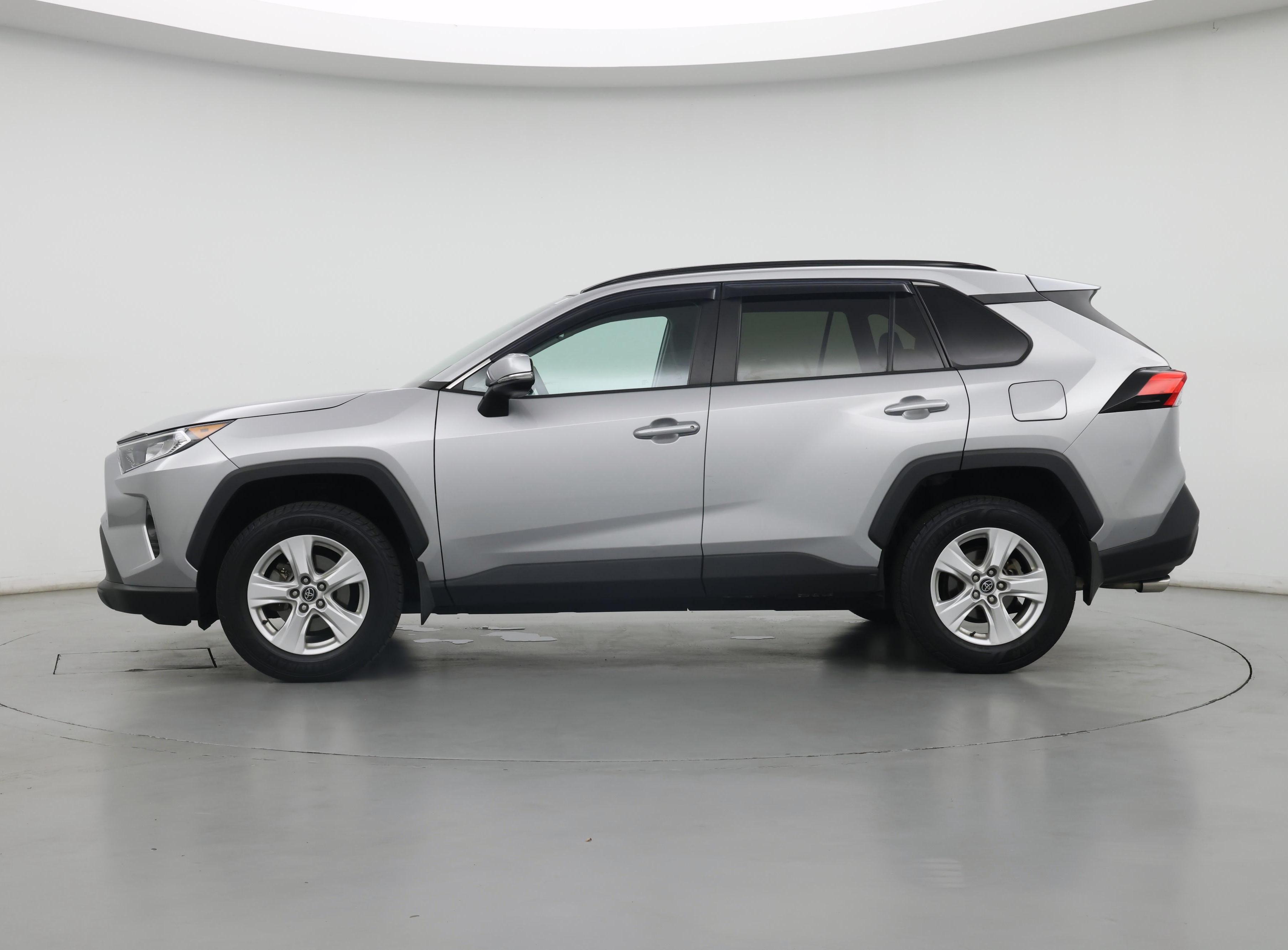 Thumbnail: 2020 Toyota RAV4 - 3