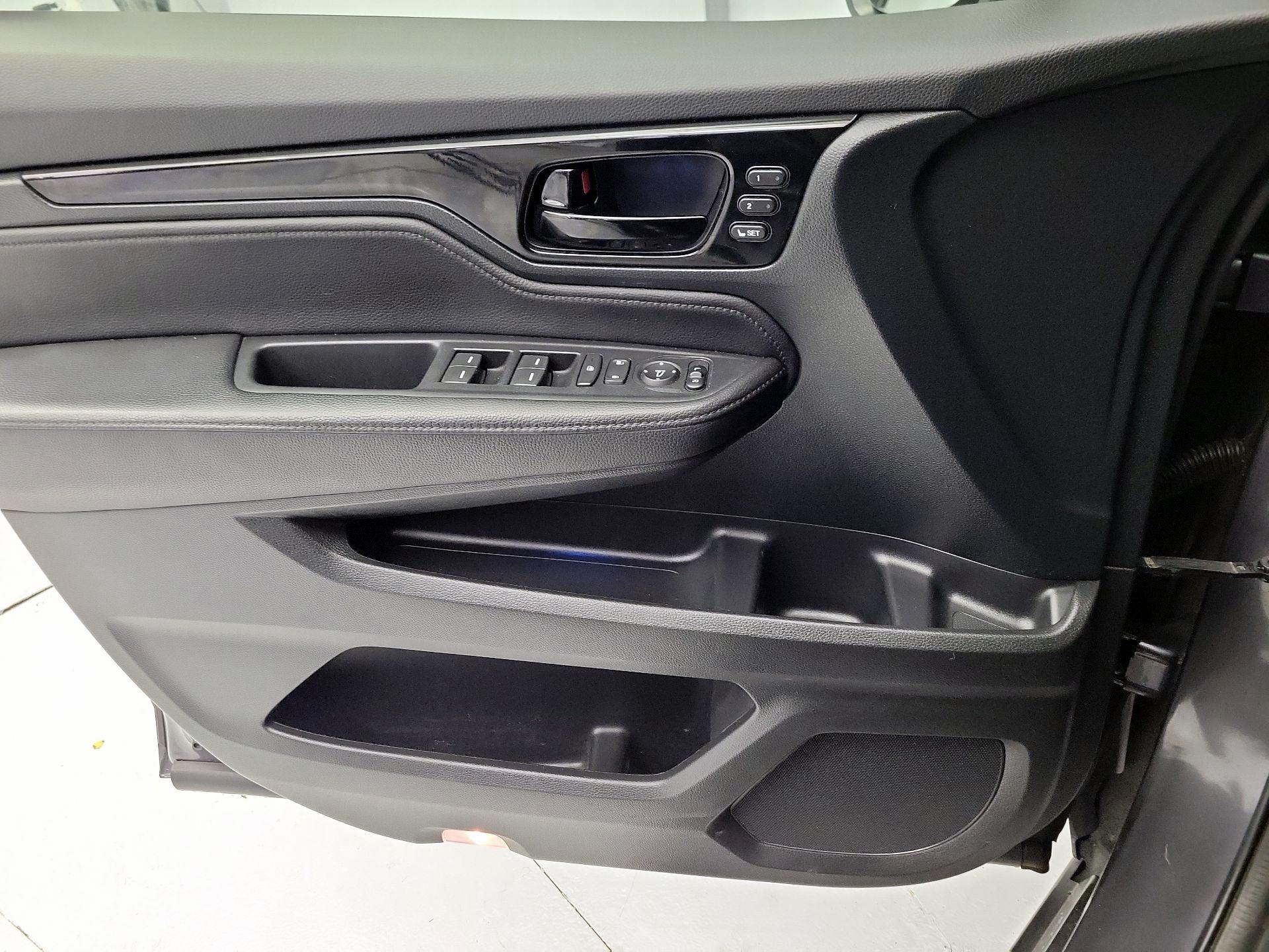 Thumbnail: 2023 Honda Odyssey - 12