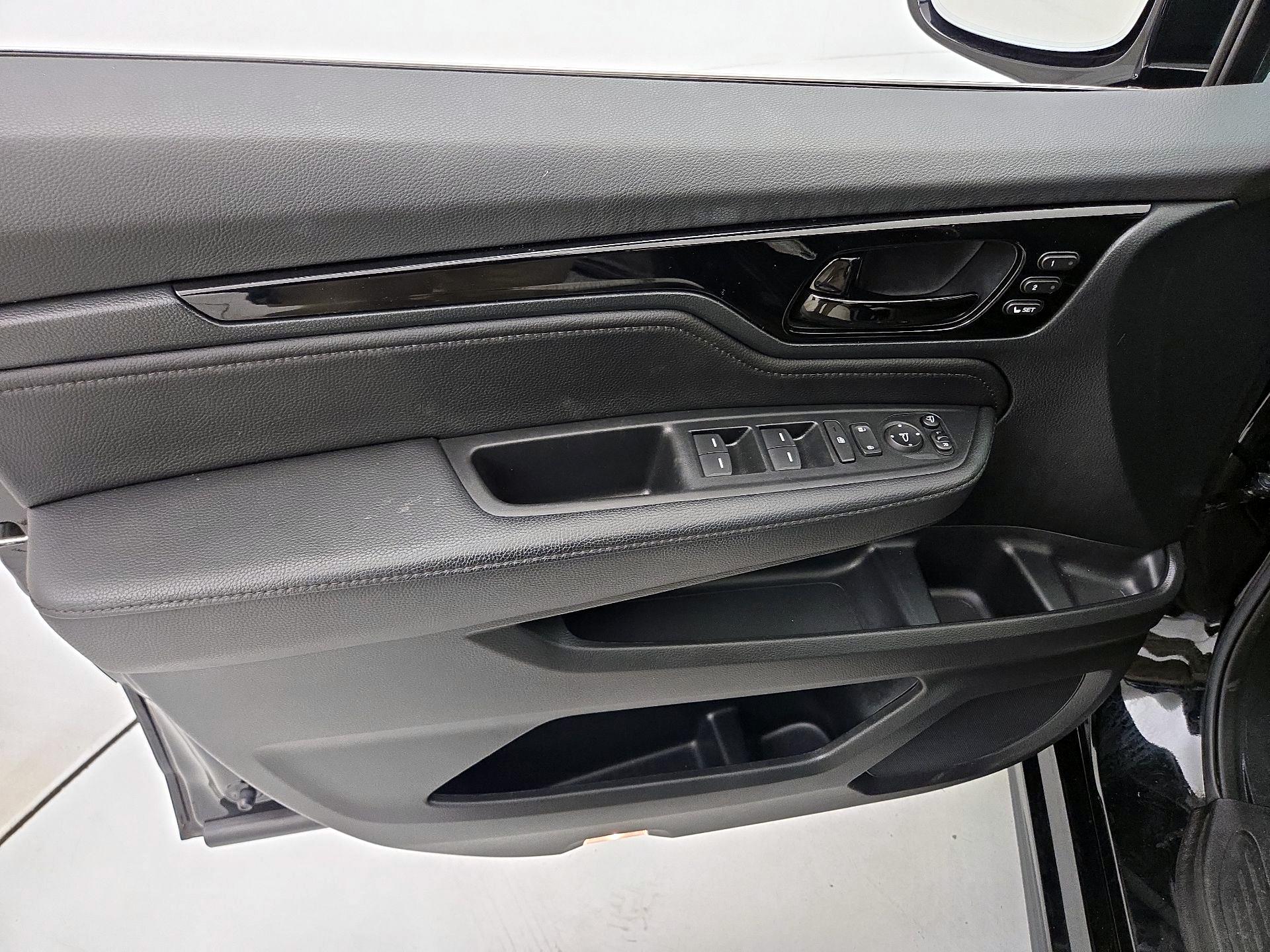 Thumbnail: 2023 Honda Odyssey - 12