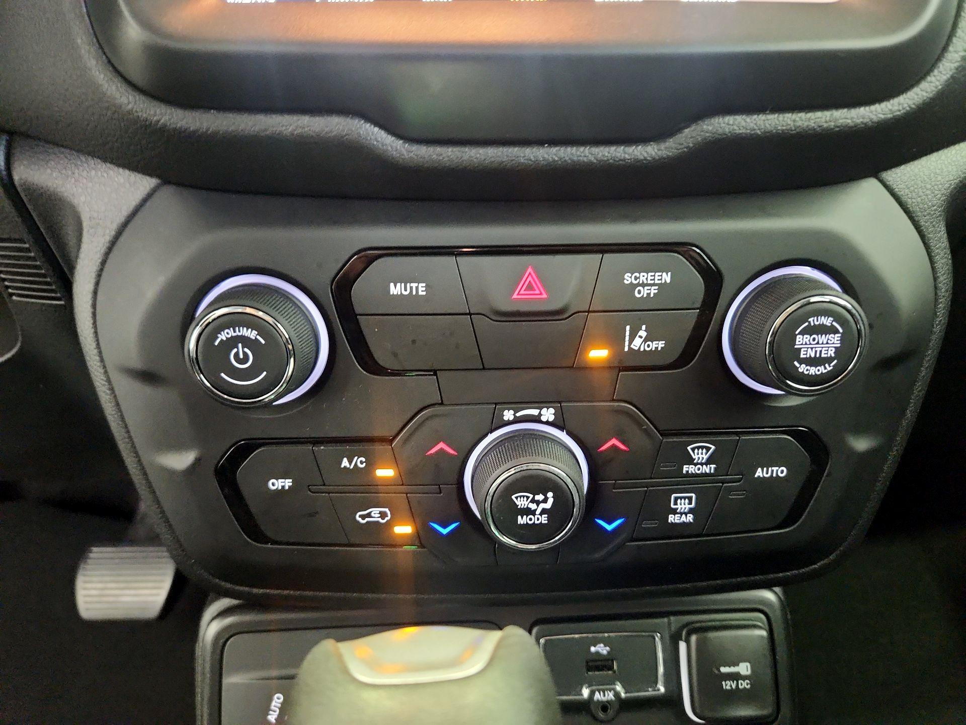 Thumbnail: 2022 Jeep Renegade - 16