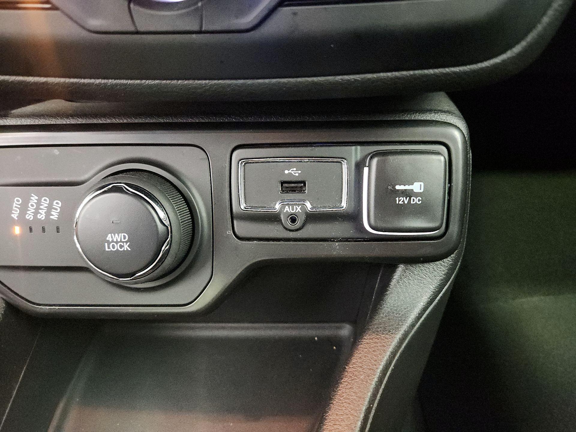 Thumbnail: 2022 Jeep Renegade - 18