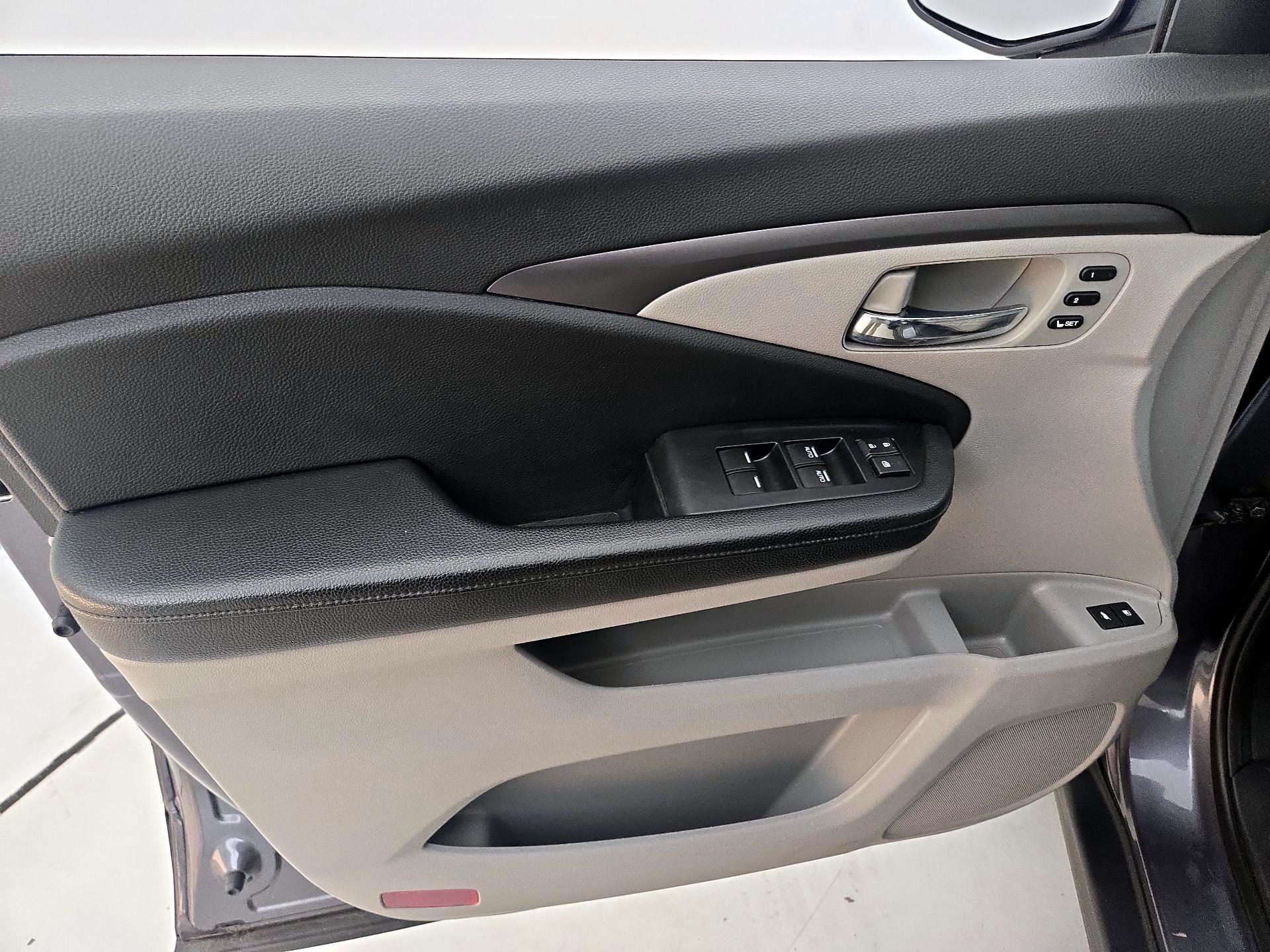 Thumbnail: 2021 Honda Pilot - 12