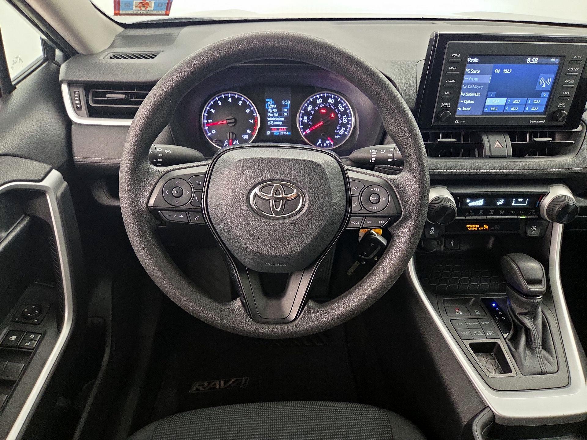 Thumbnail: 2020 Toyota RAV4 - 10