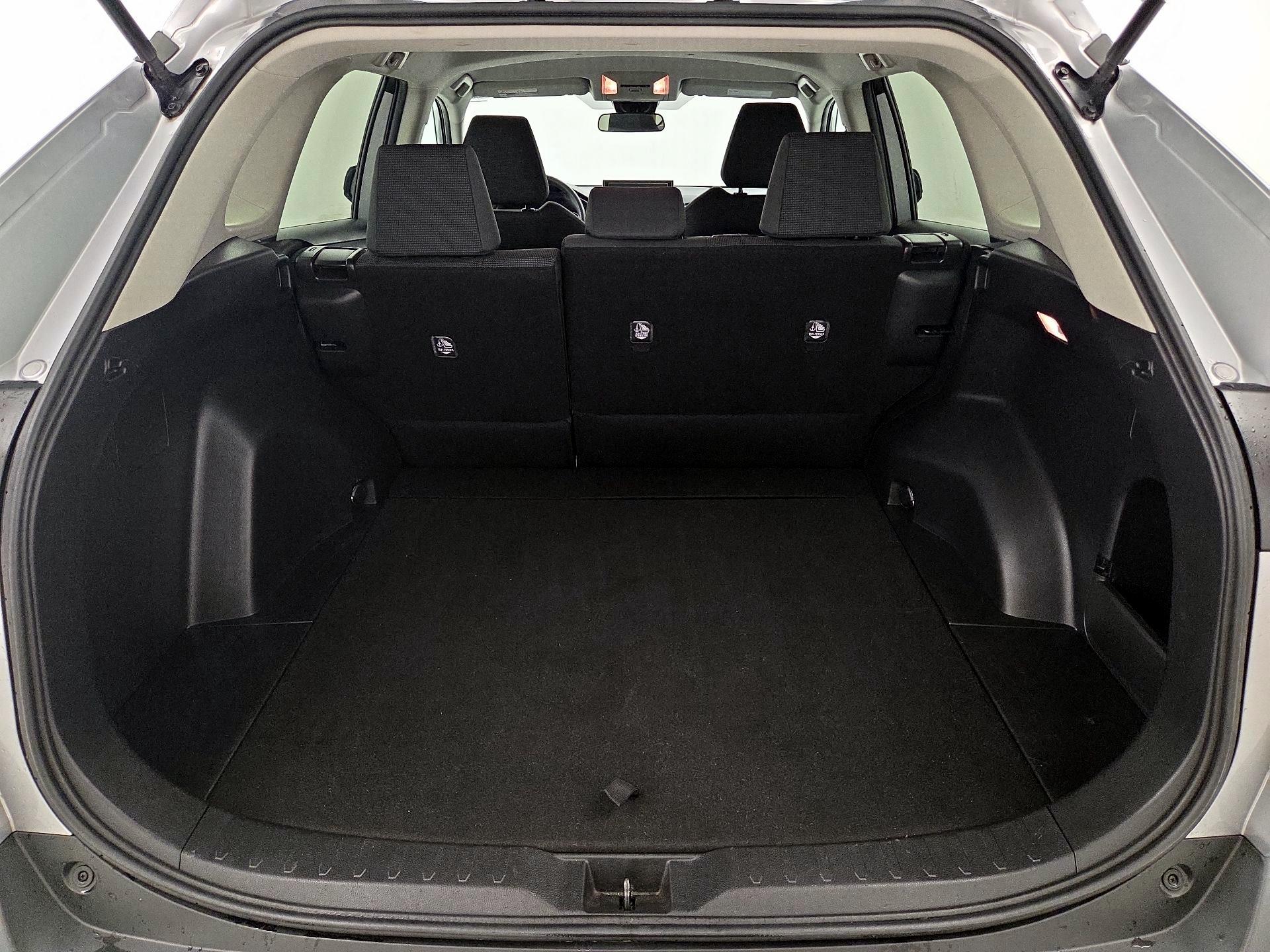 Thumbnail: 2020 Toyota RAV4 - 20