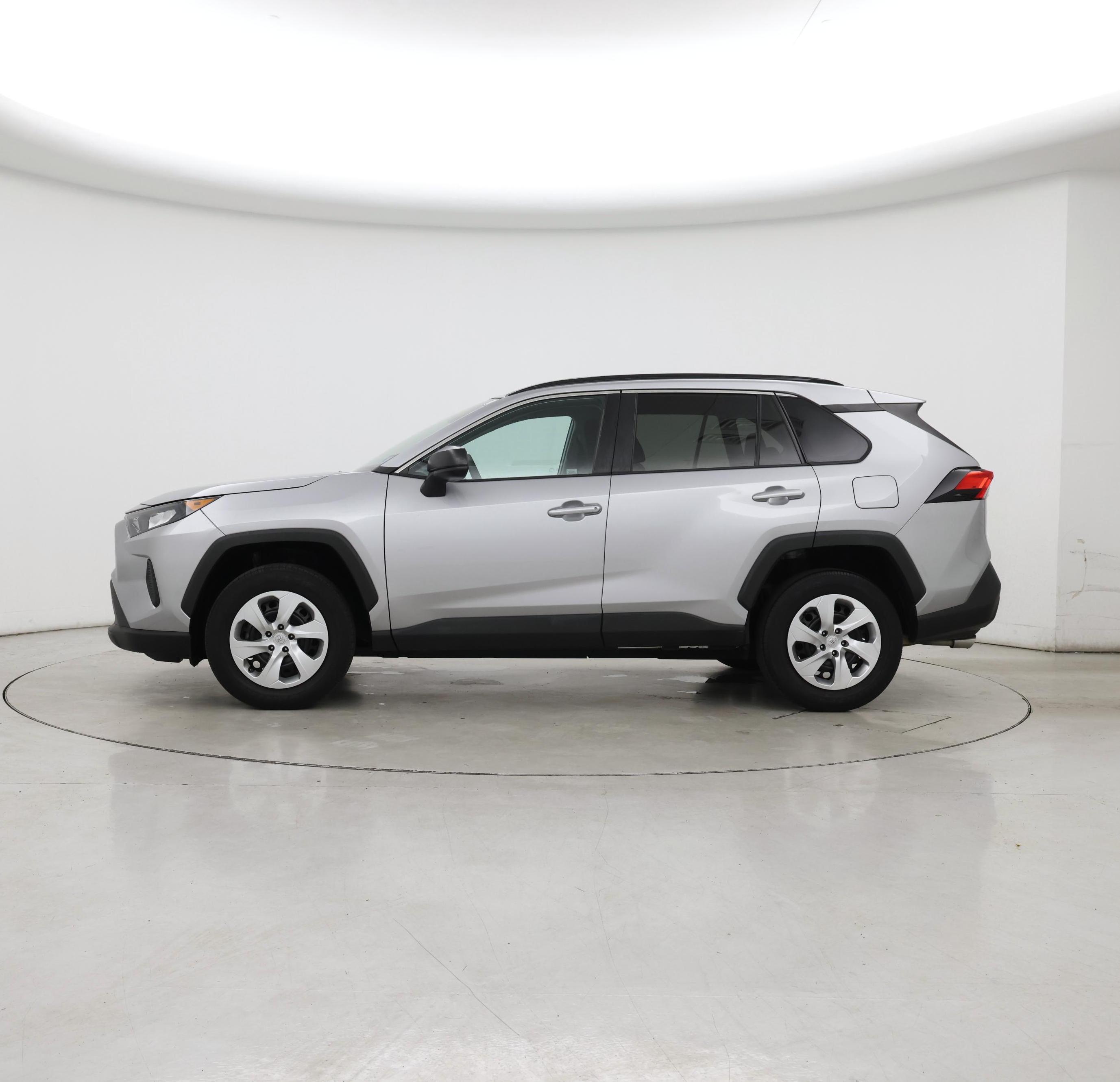 Thumbnail: 2020 Toyota RAV4 - 3