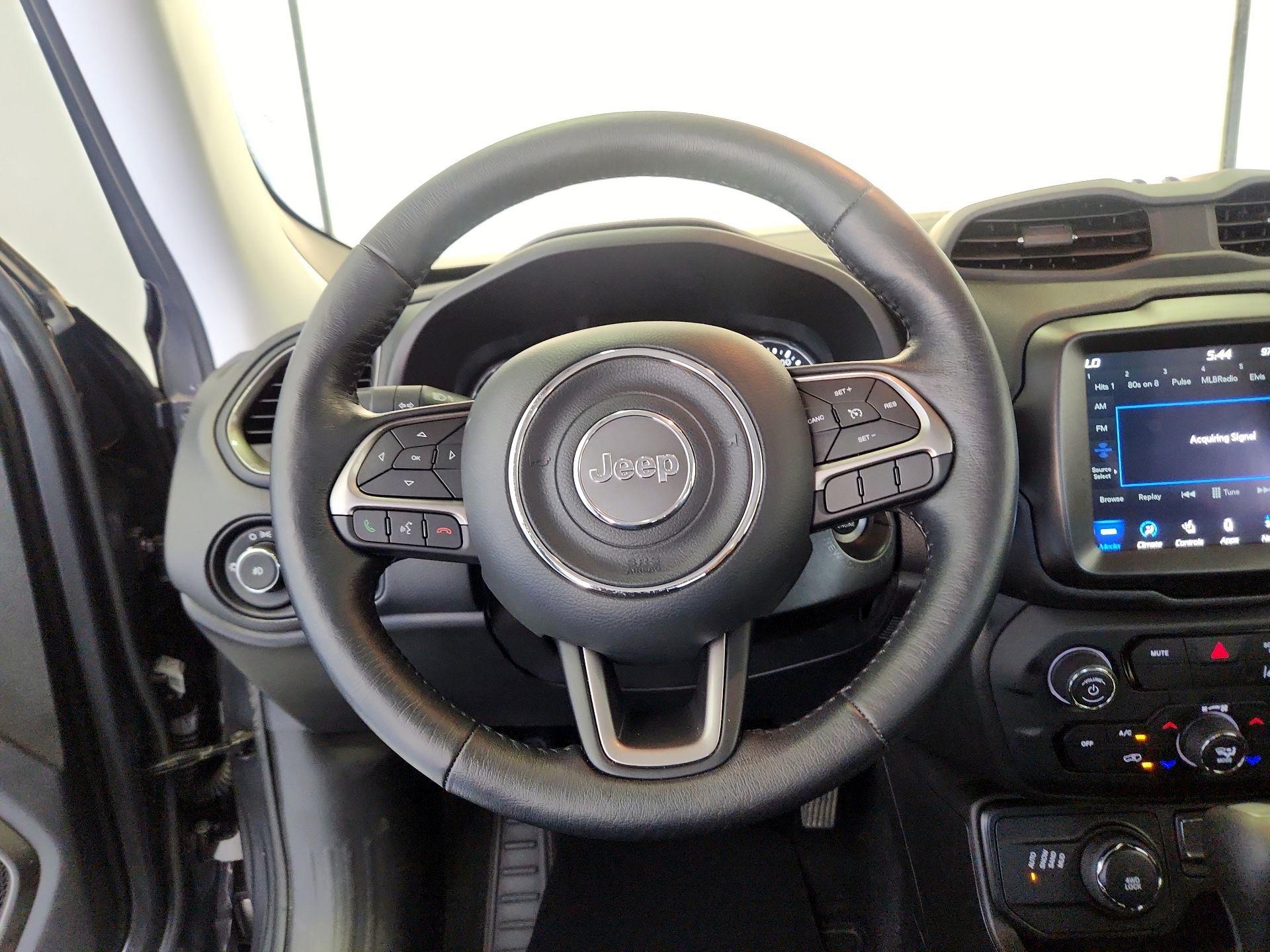 Thumbnail: 2022 Jeep Renegade - 10