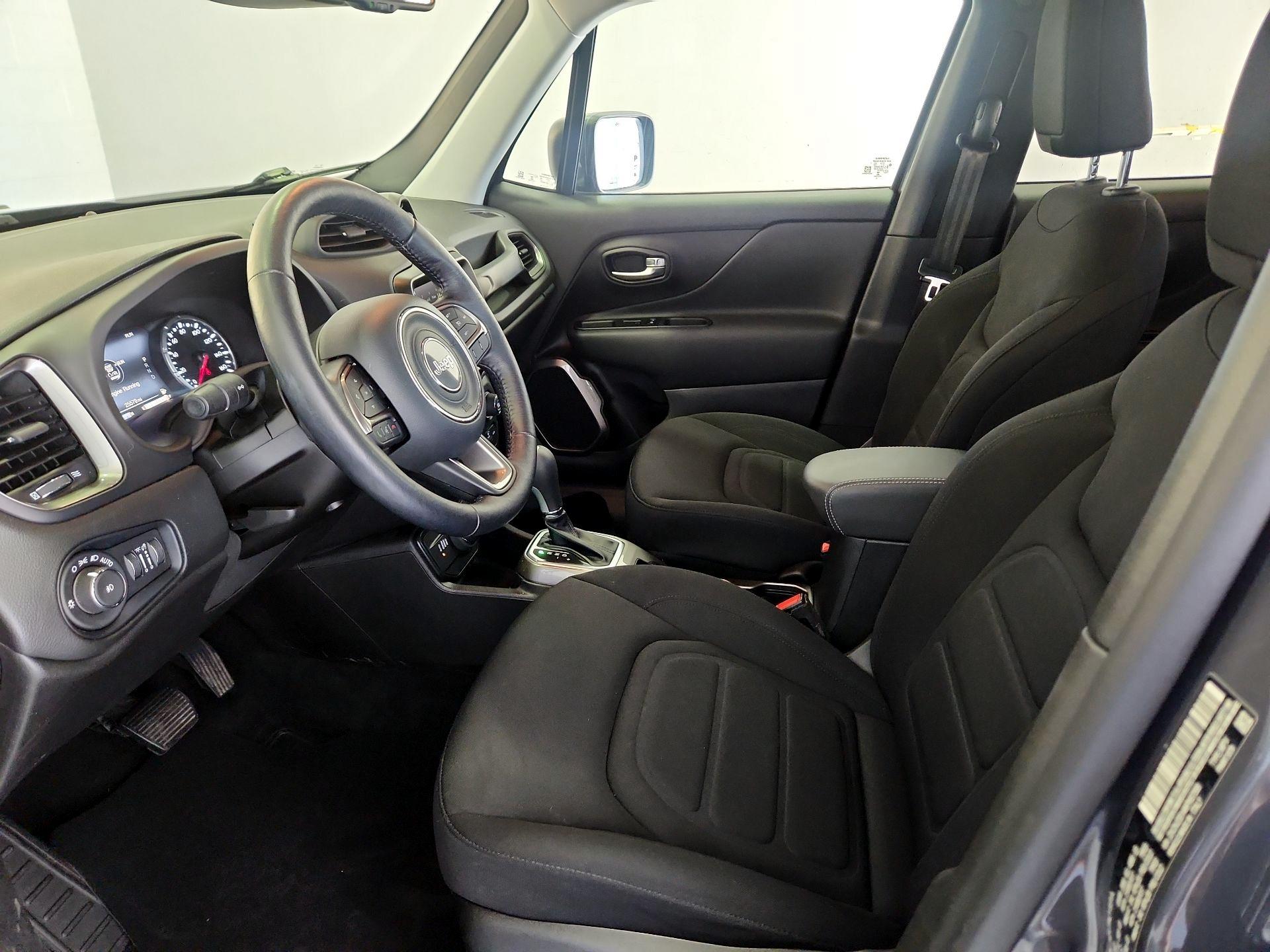 Thumbnail: 2022 Jeep Renegade - 11