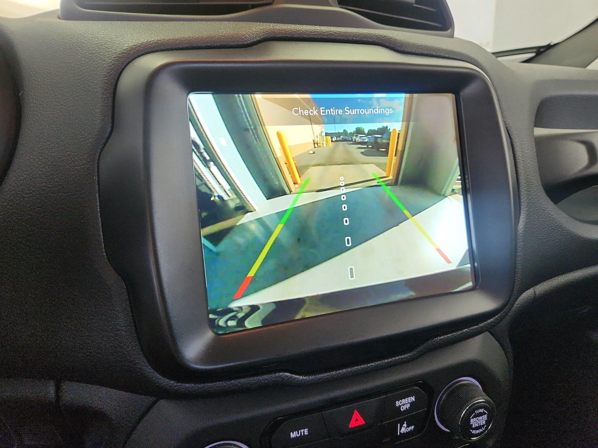 Thumbnail: 2022 Jeep Renegade - 14