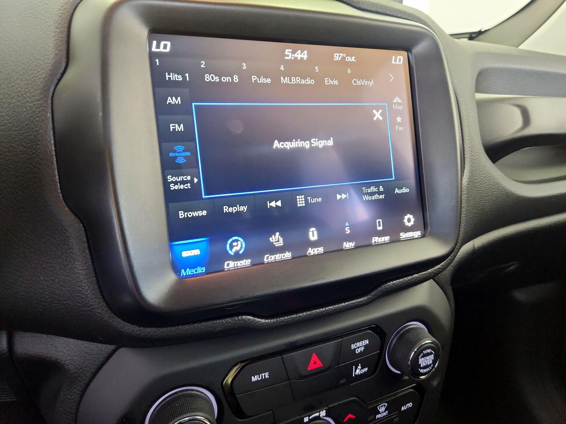 Thumbnail: 2022 Jeep Renegade - 15