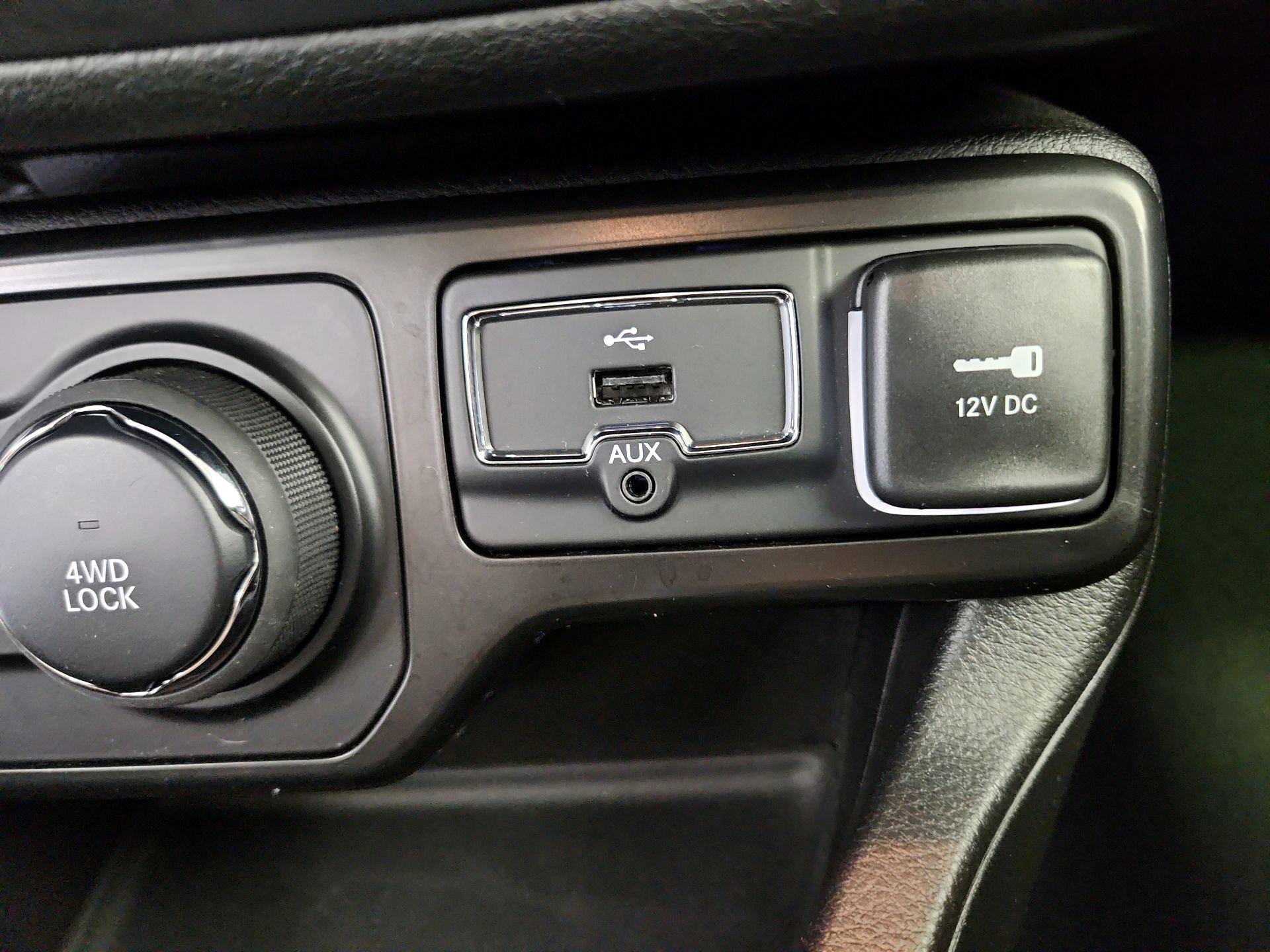 Thumbnail: 2022 Jeep Renegade - 18