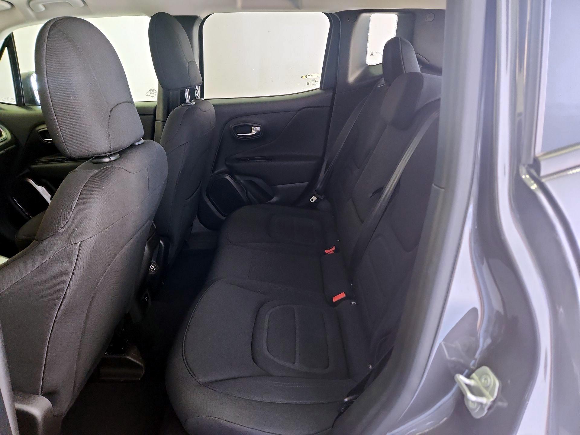 Thumbnail: 2022 Jeep Renegade - 19