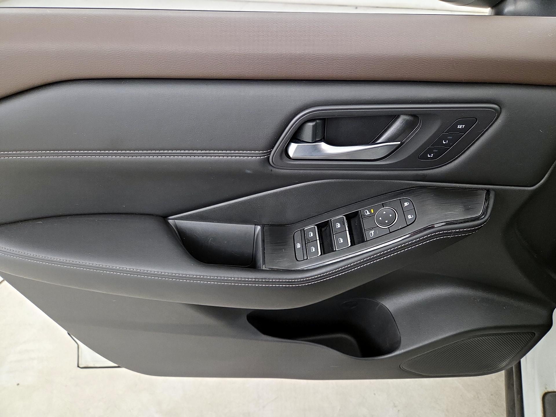 Thumbnail: 2023 Nissan Rogue - 12