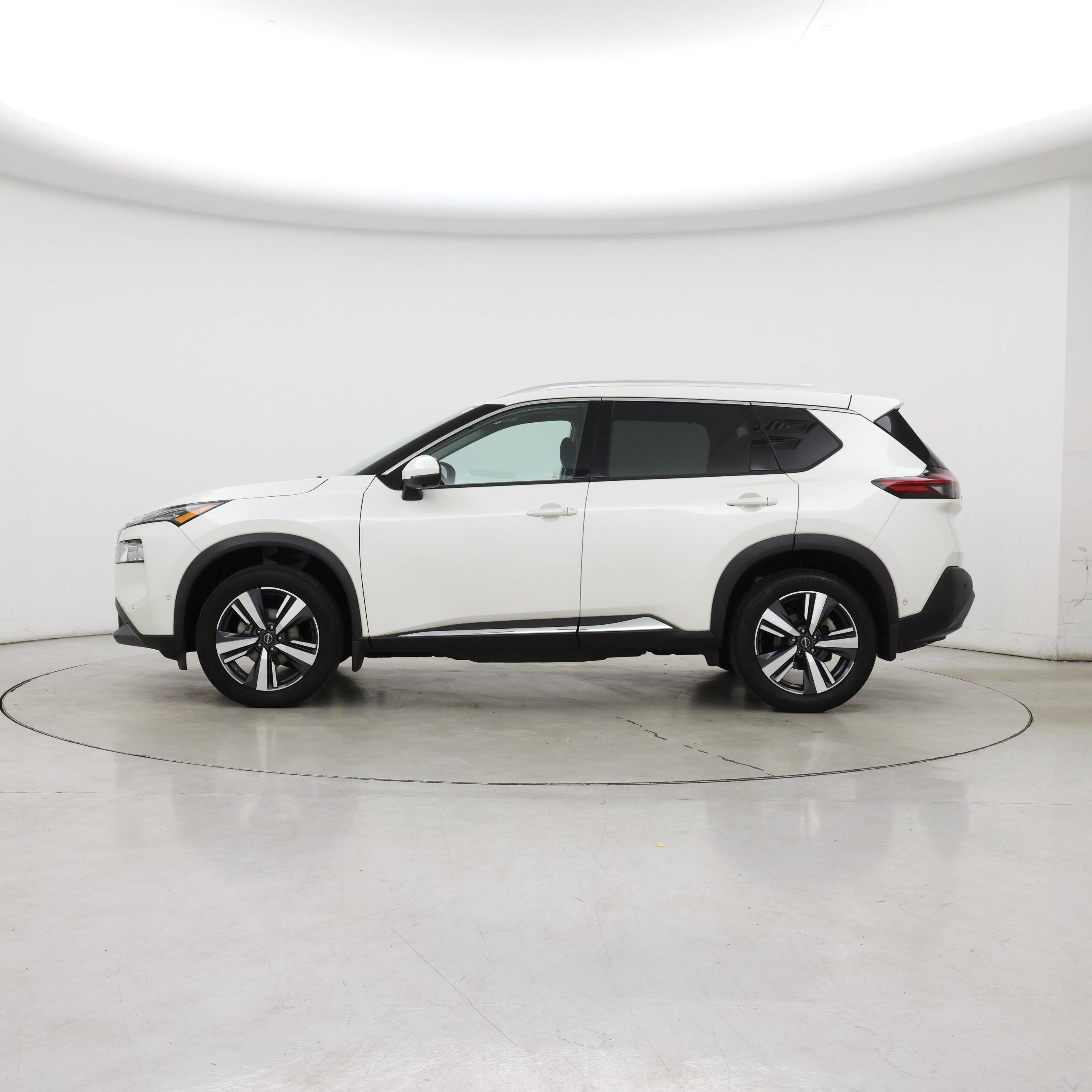 Thumbnail: 2023 Nissan Rogue - 3