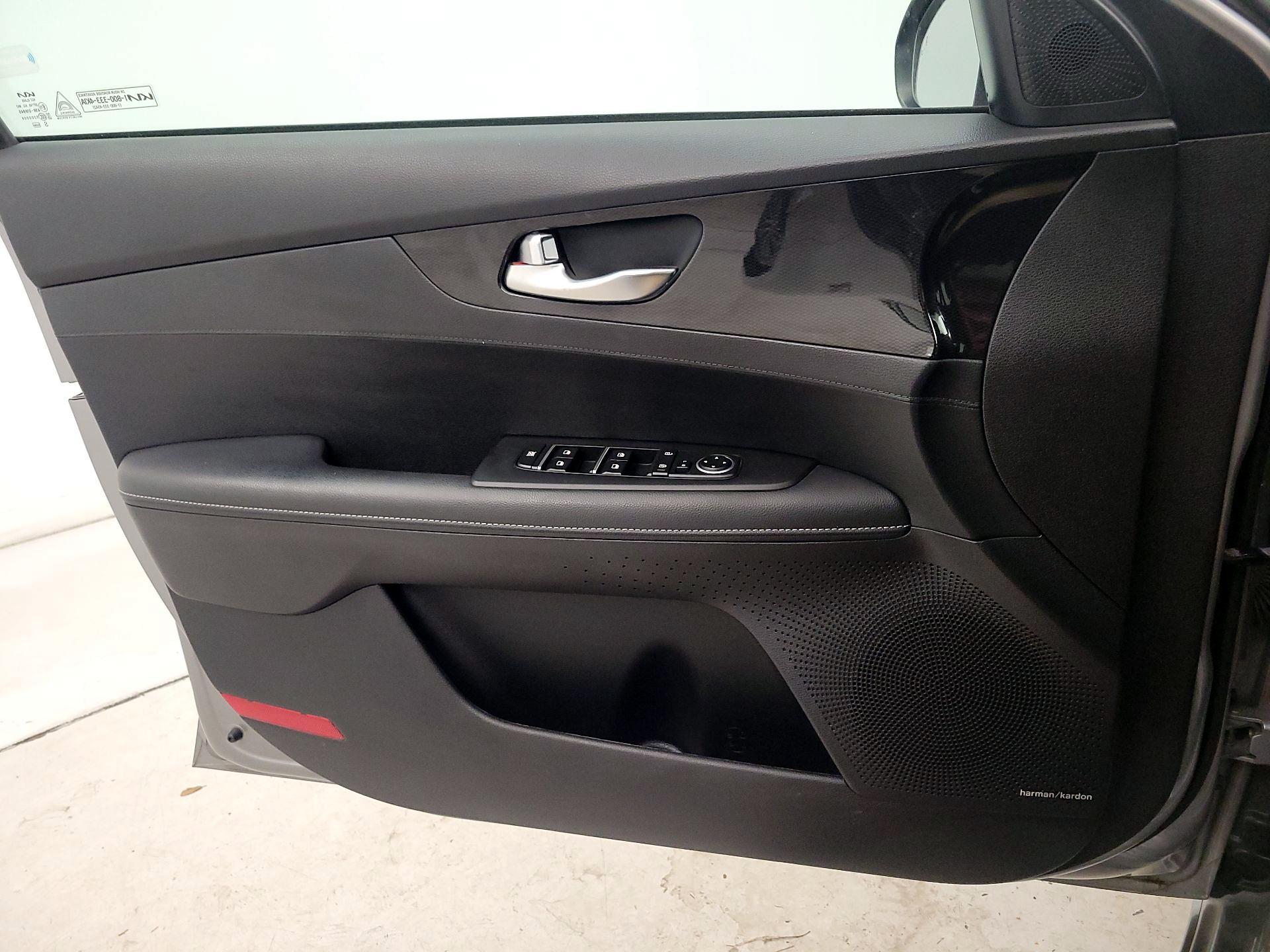 Thumbnail: 2023 Kia Forte - 12