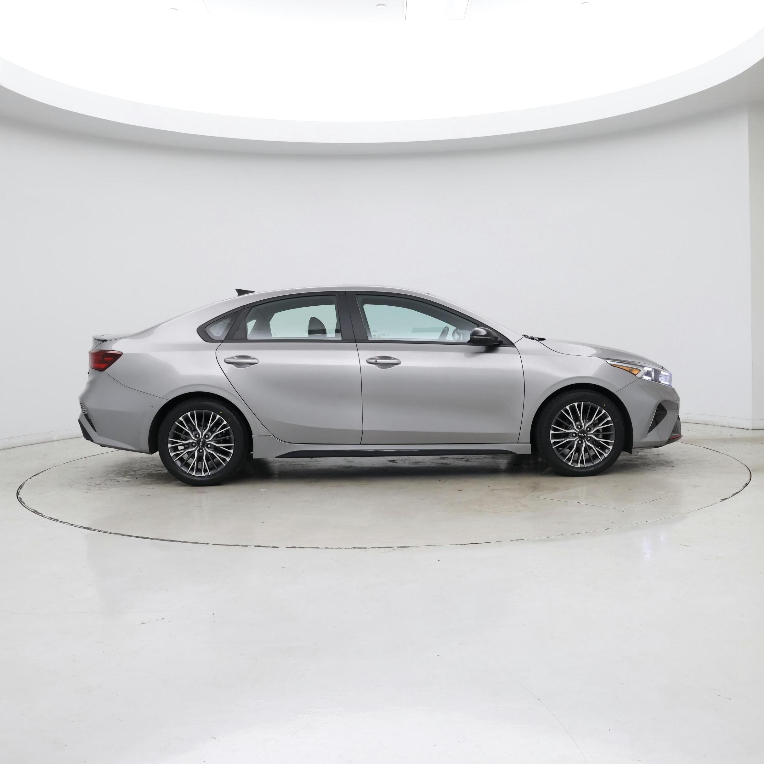 Thumbnail: 2023 Kia Forte - 7