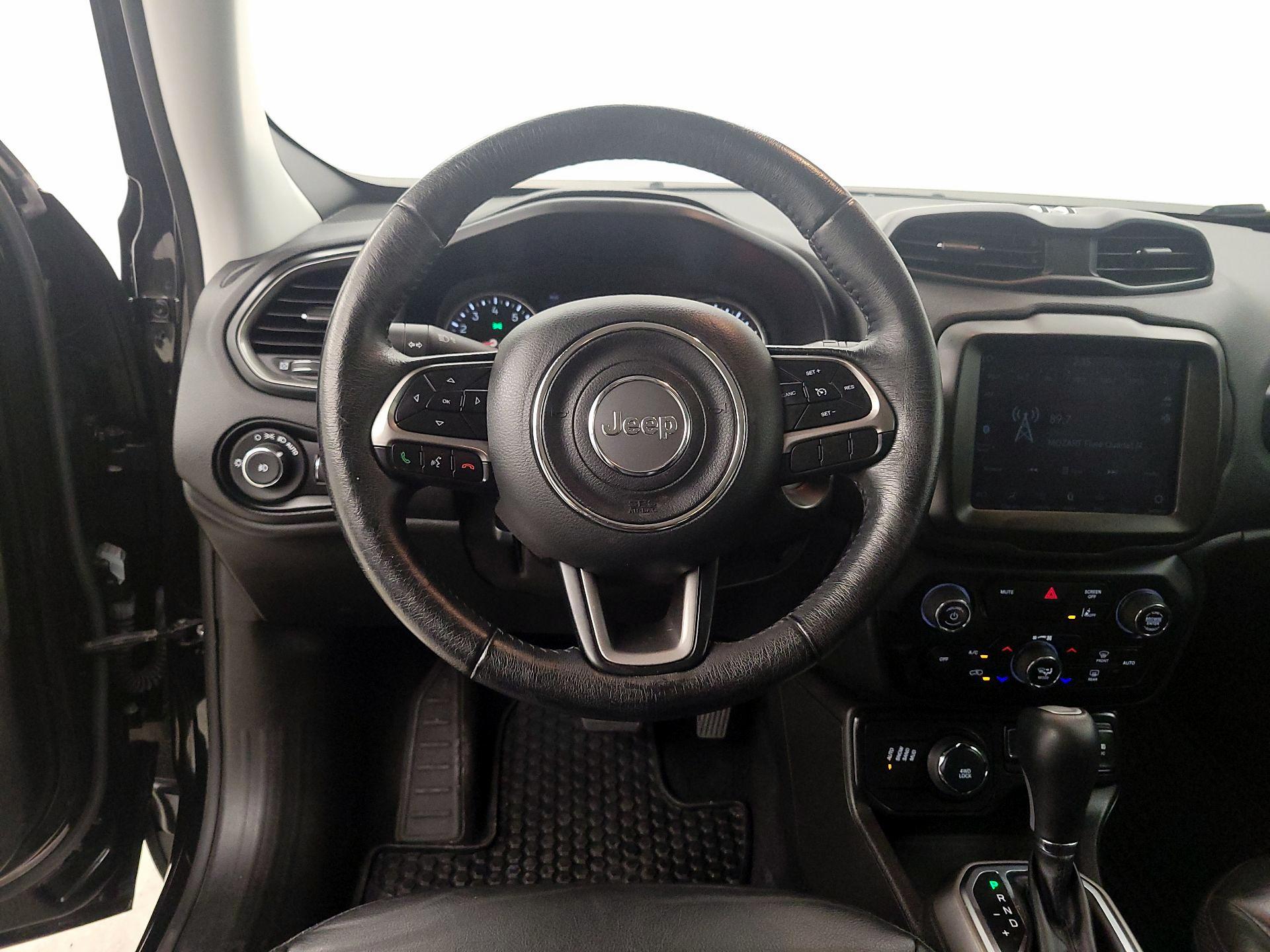 Thumbnail: 2022 Jeep Renegade - 10