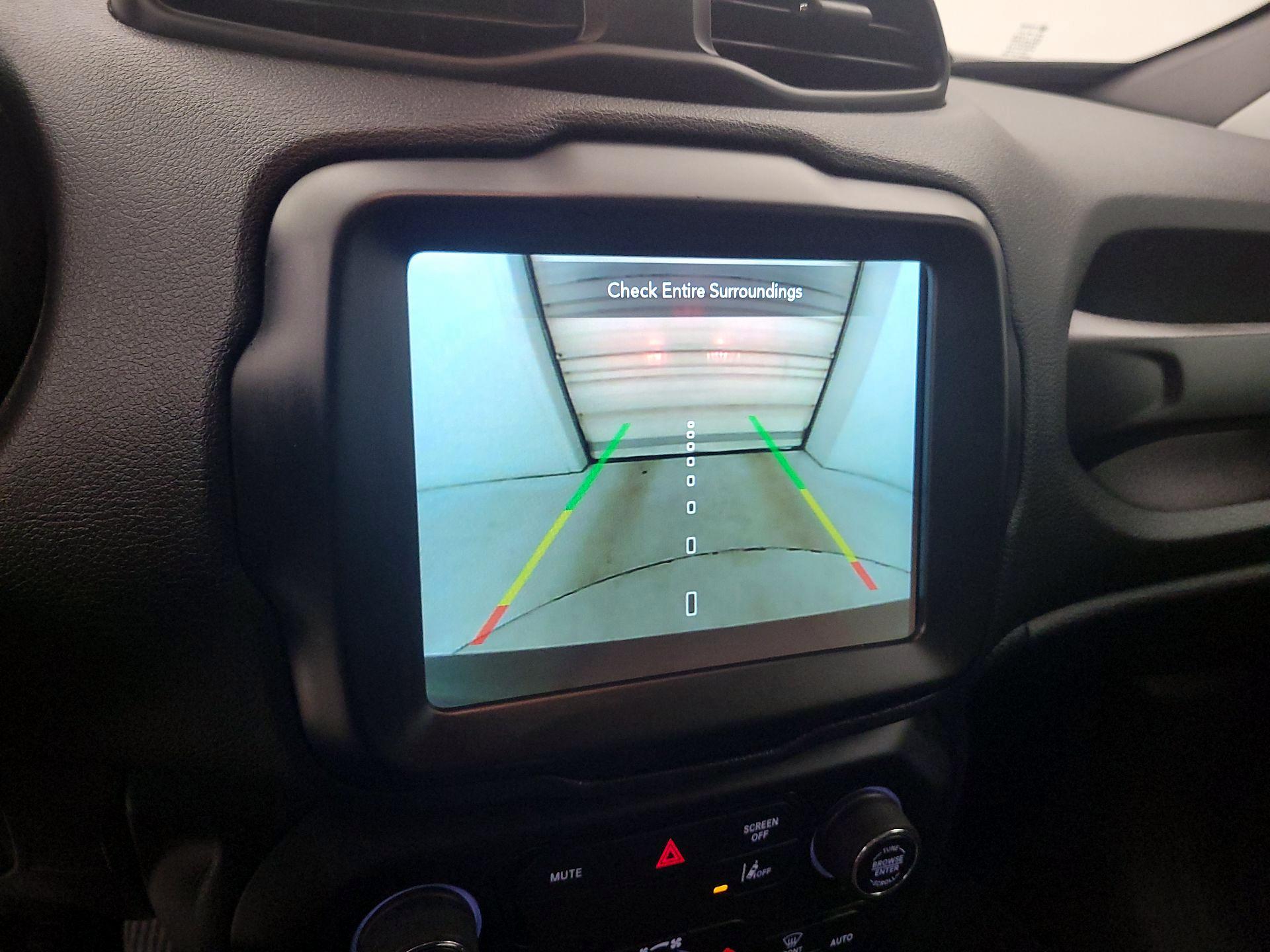 Thumbnail: 2022 Jeep Renegade - 13