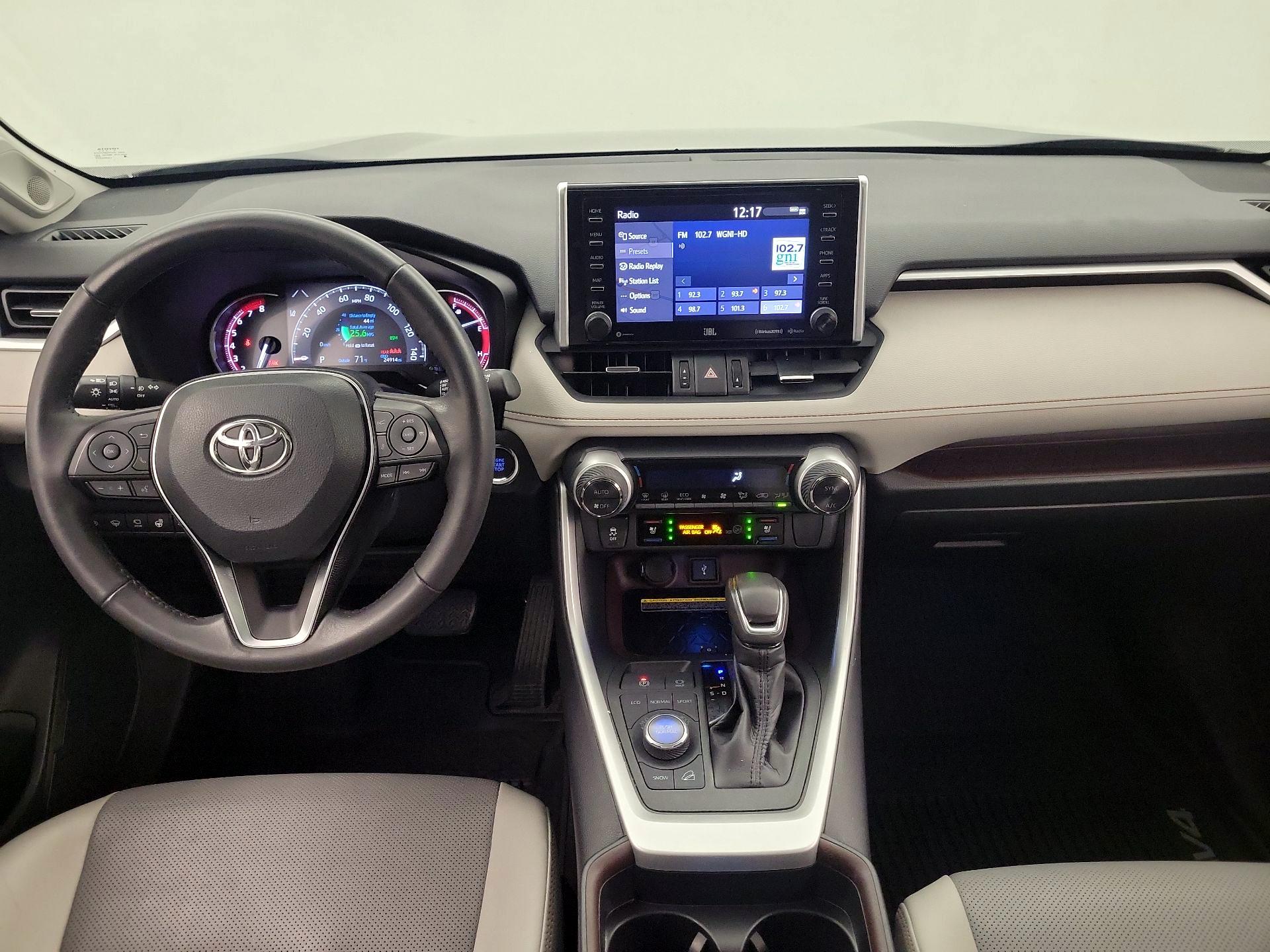 Thumbnail: 2020 Toyota RAV4 - 9