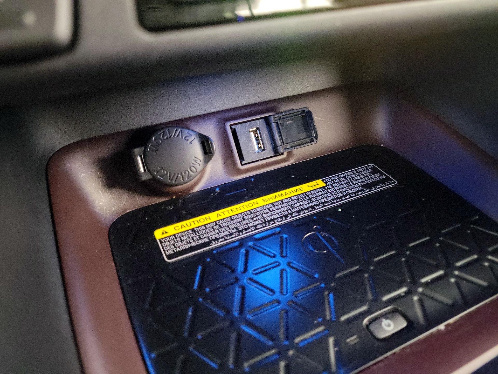Thumbnail: 2020 Toyota RAV4 - 19