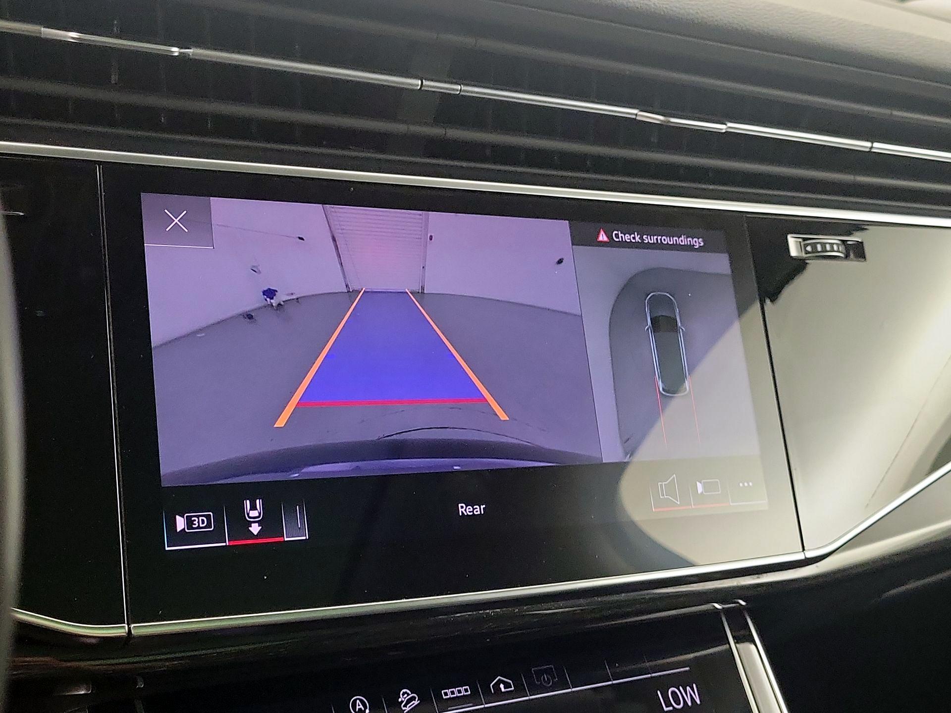 Thumbnail: 2022 Audi Q7 - 15