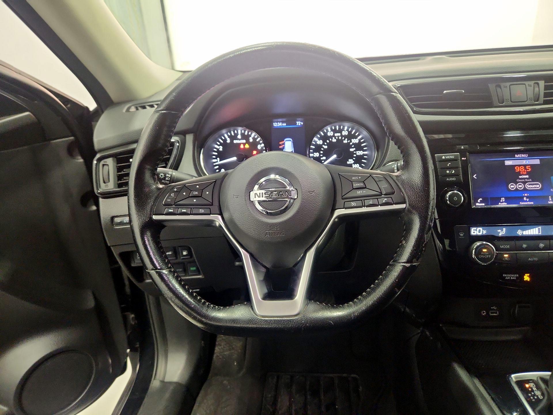 Thumbnail: 2020 Nissan Rogue - 10