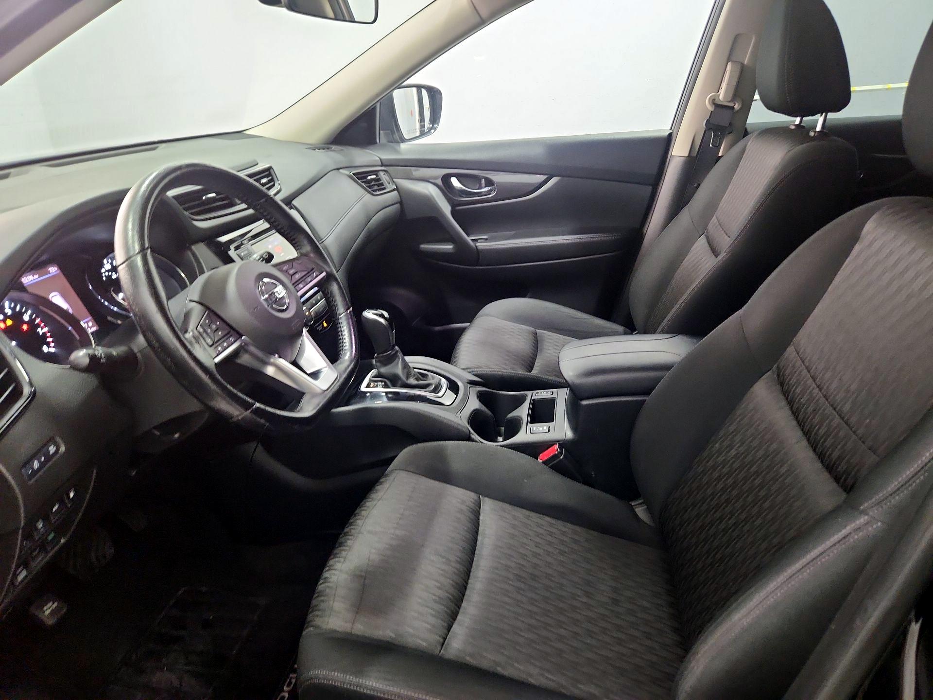 Thumbnail: 2020 Nissan Rogue - 11