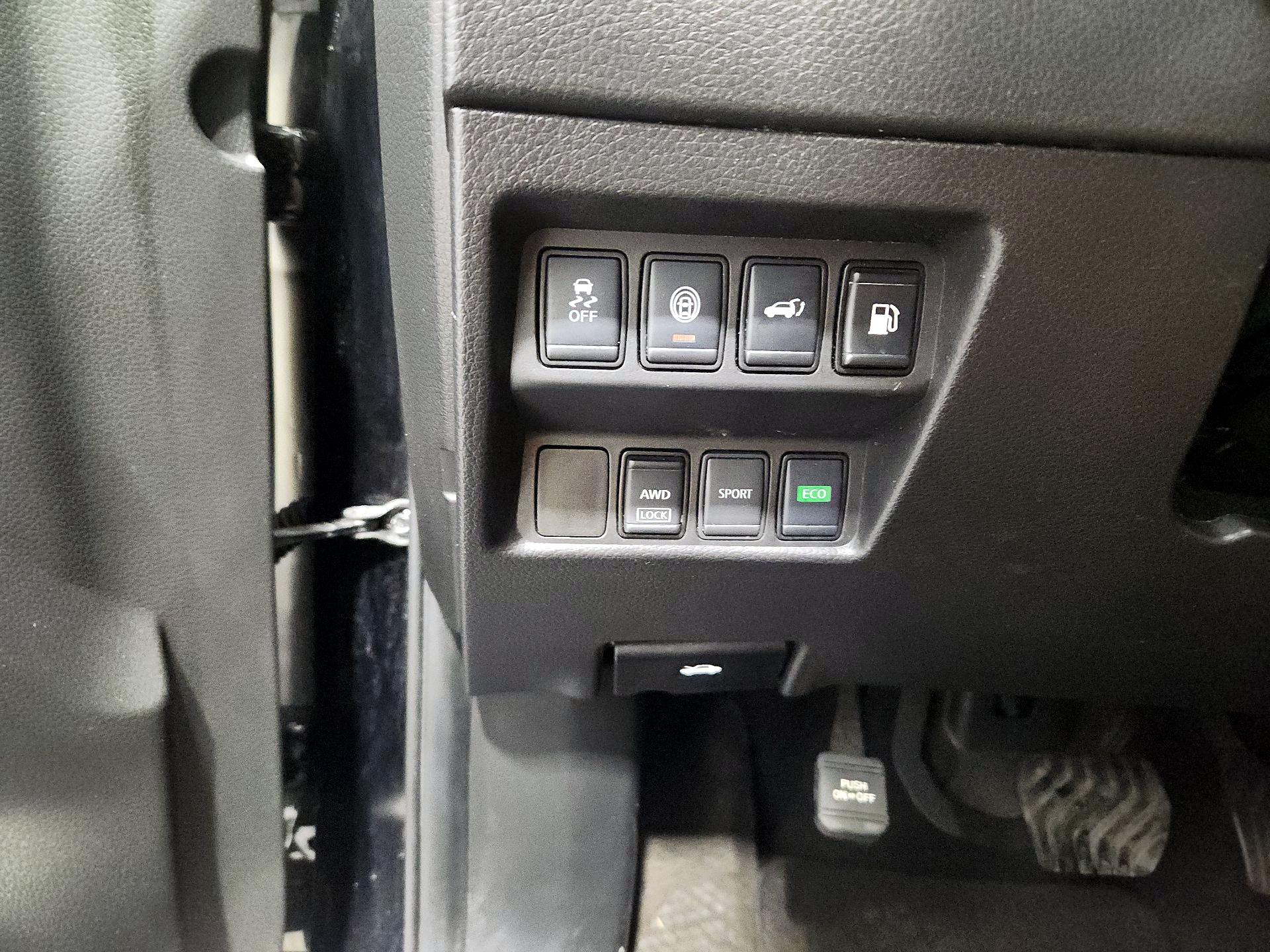 Thumbnail: 2020 Nissan Rogue - 13