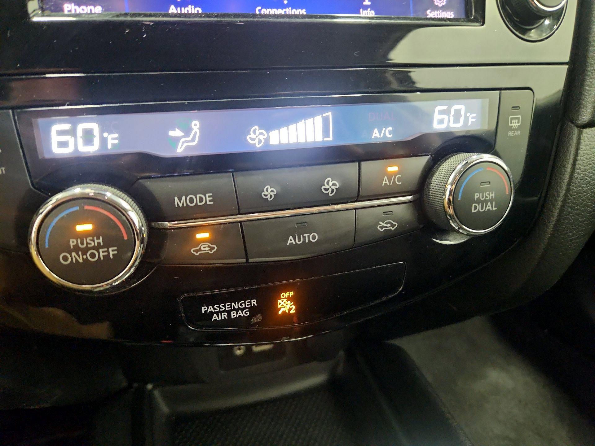 Thumbnail: 2020 Nissan Rogue - 16