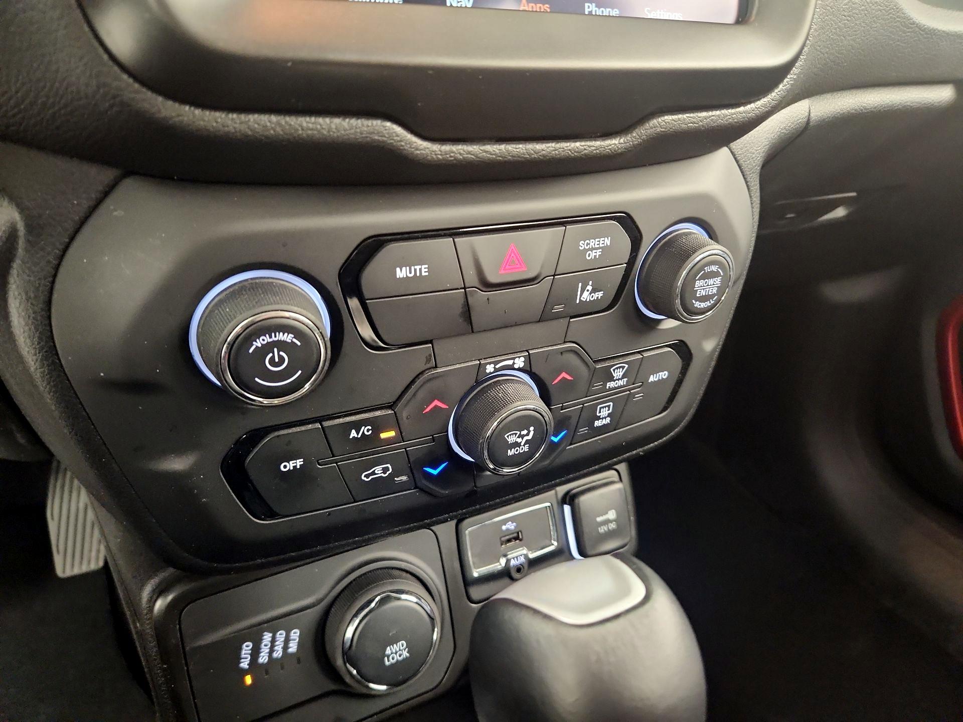 Thumbnail: 2022 Jeep Renegade - 17