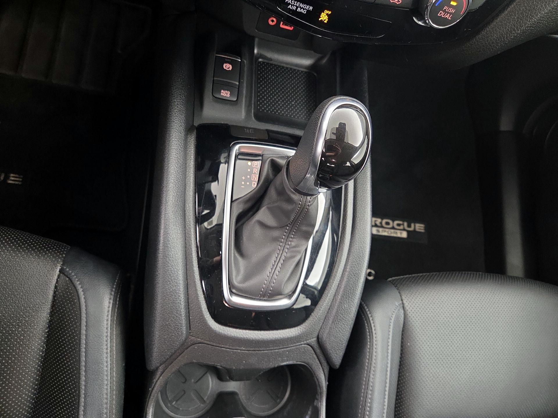 Thumbnail: 2022 Nissan Rogue Sport - 18