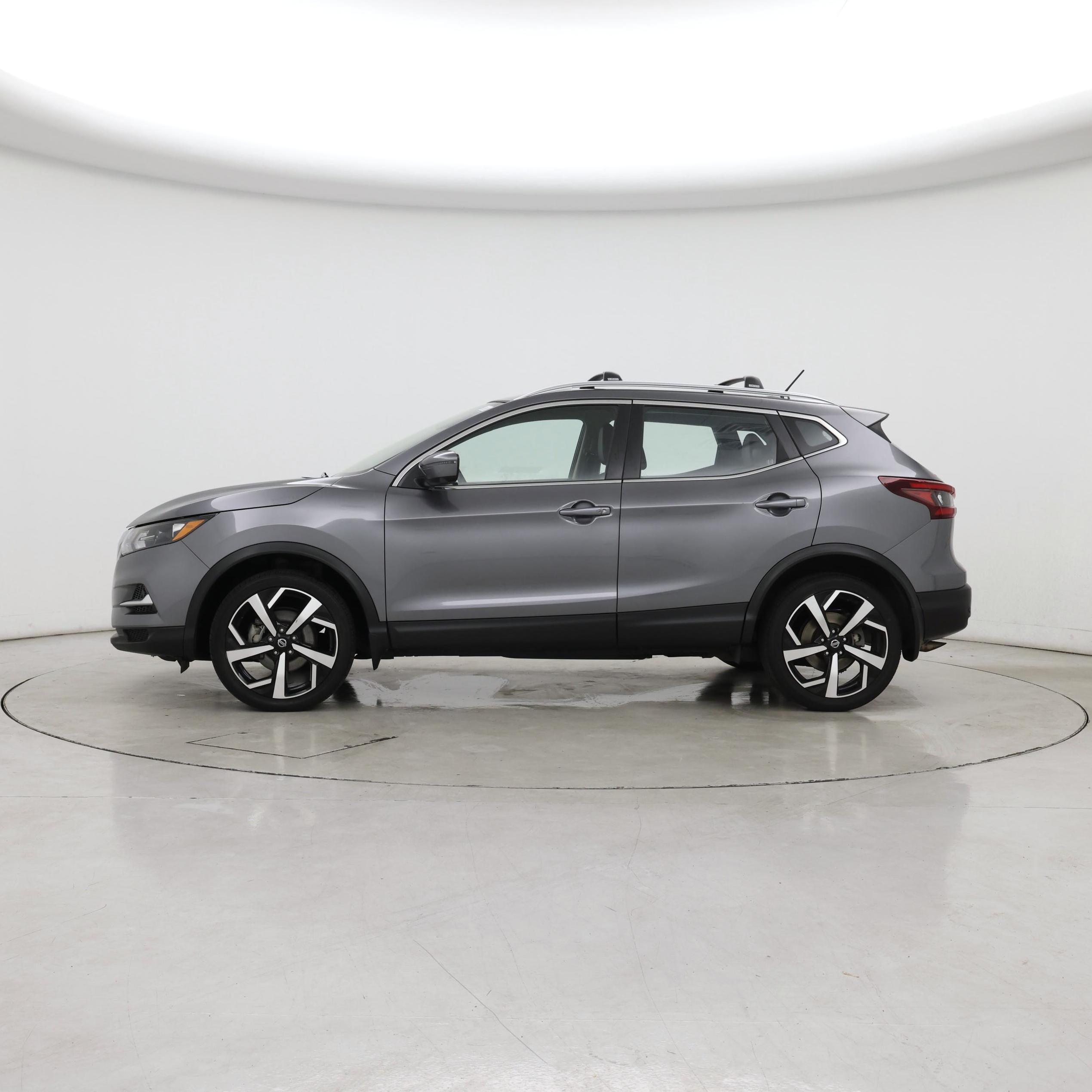 Thumbnail: 2022 Nissan Rogue Sport - 3