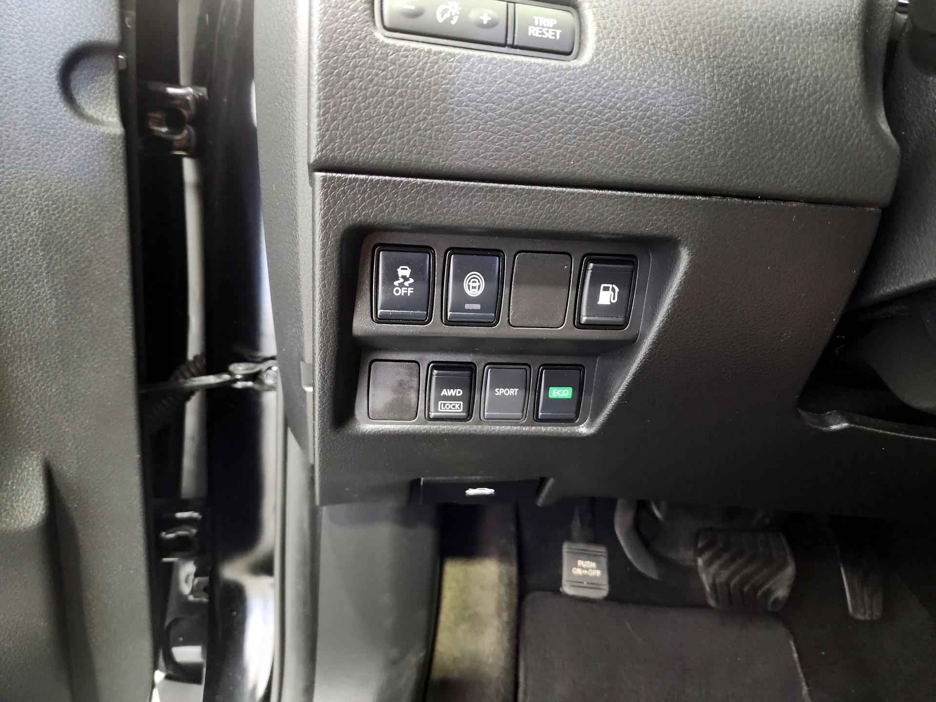 Thumbnail: 2020 Nissan Rogue - 13