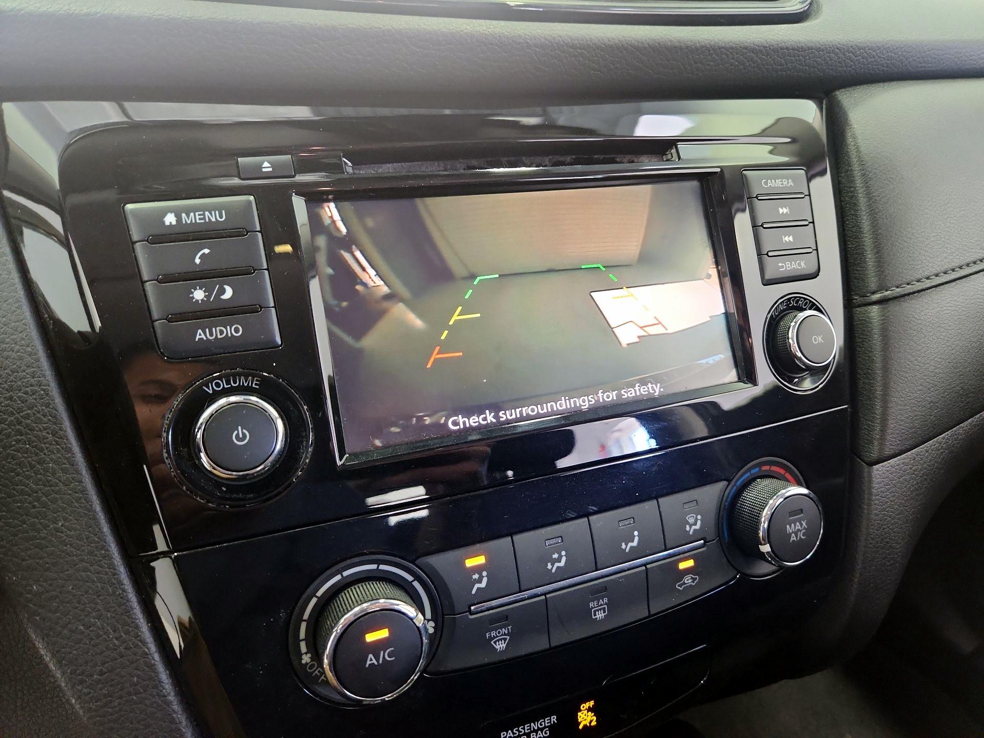 Thumbnail: 2020 Nissan Rogue - 14