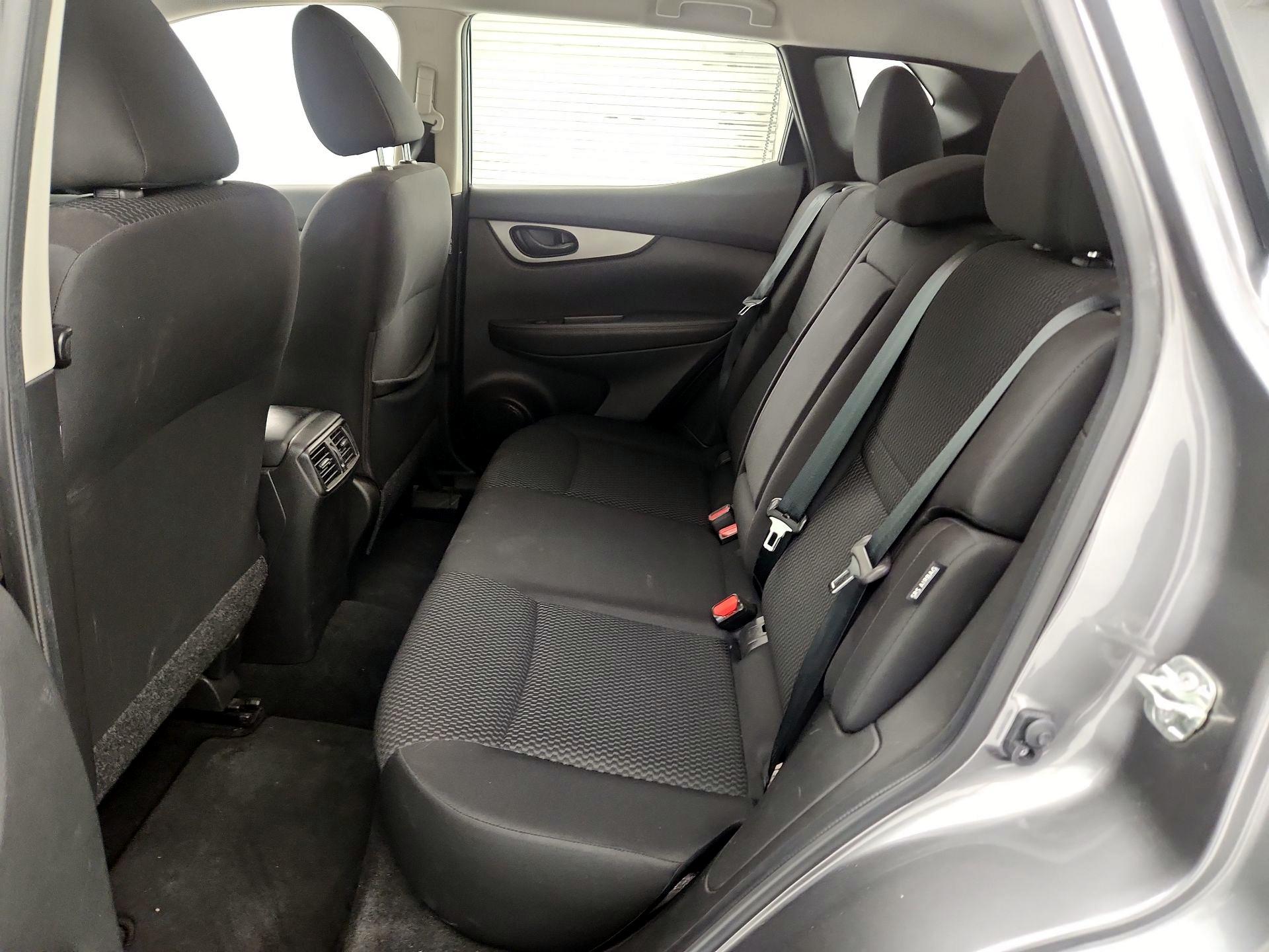 Thumbnail: 2020 Nissan Rogue Sport - 19