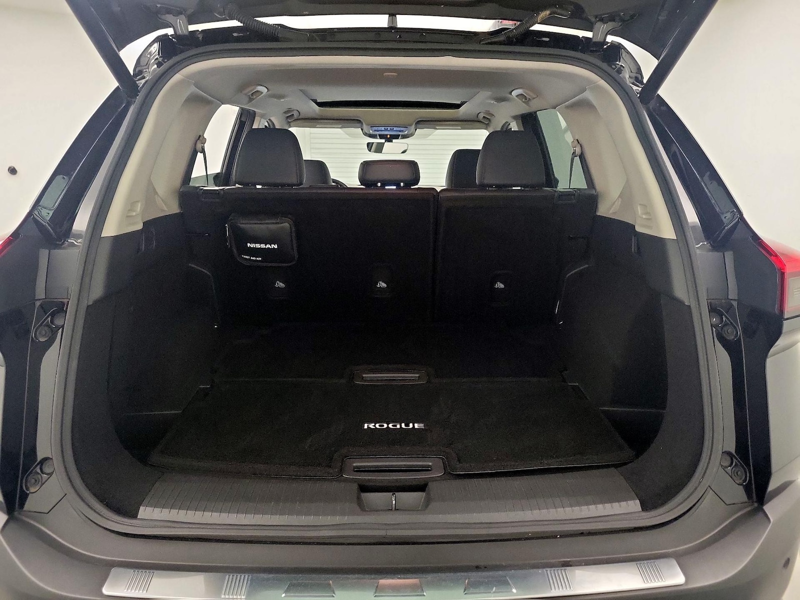 2023 Nissan Rogue Platinum - Photo 23