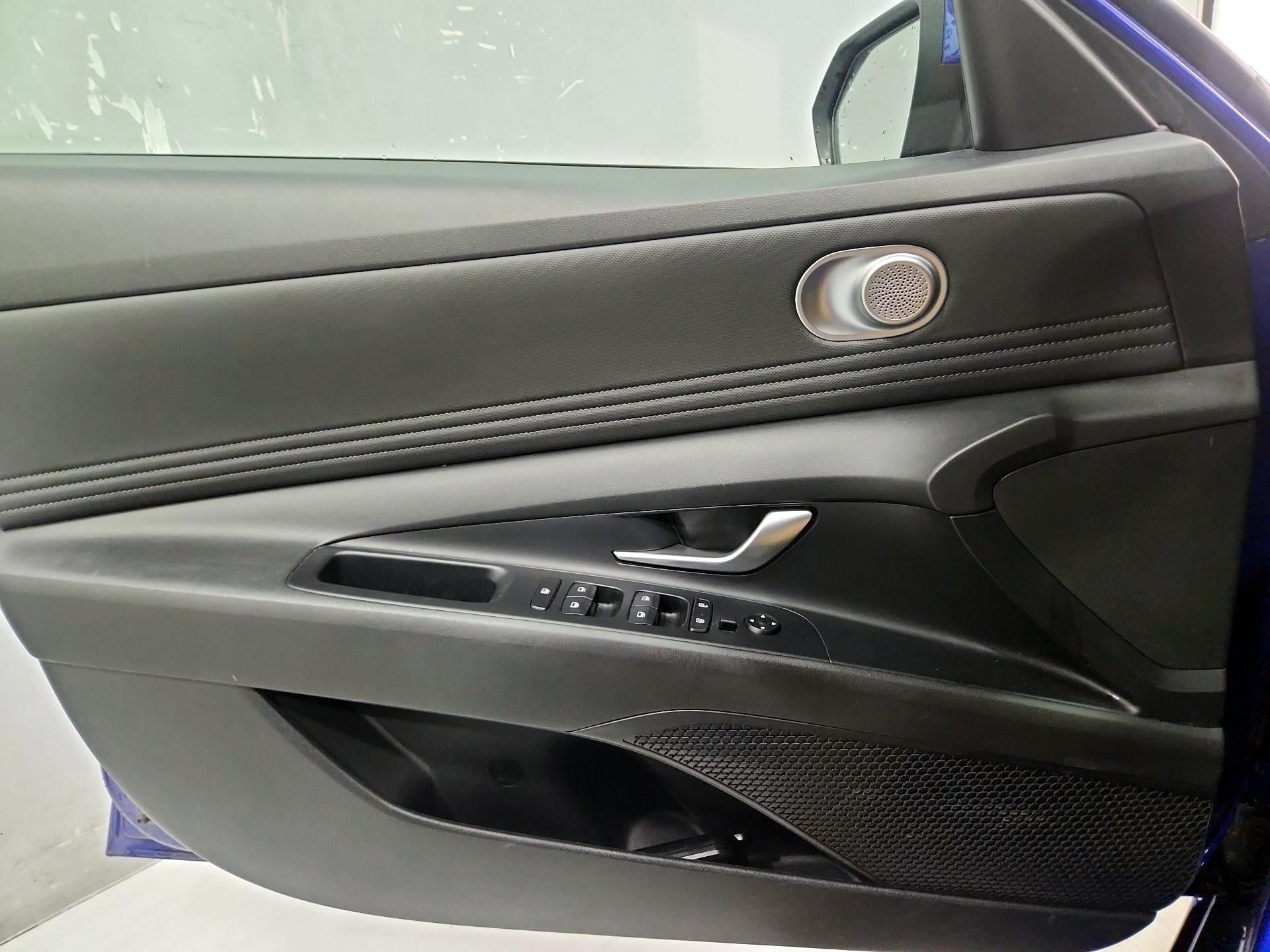 Thumbnail: 2023 Hyundai Elantra - 12