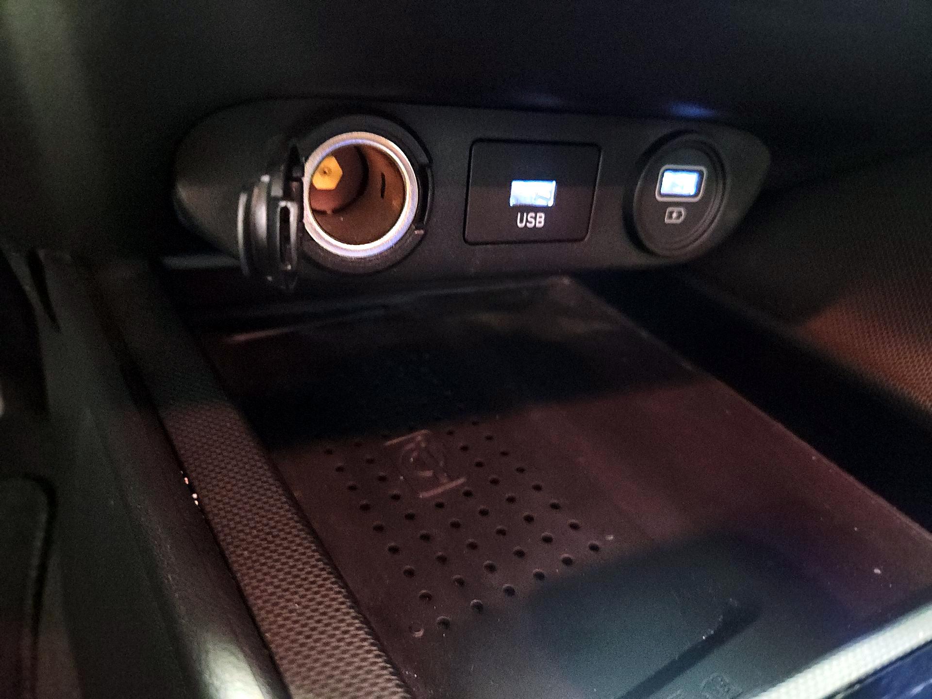 Thumbnail: 2023 Hyundai Elantra - 18