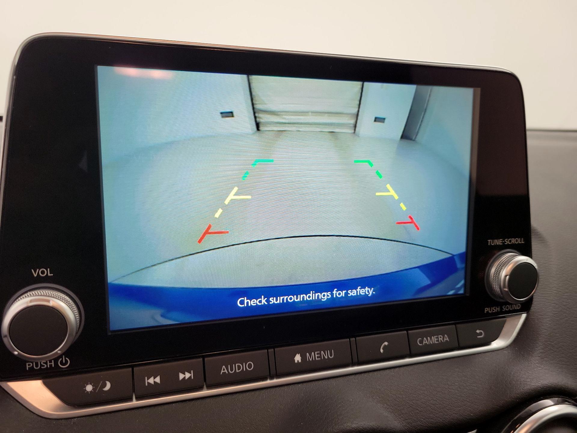 Thumbnail: 2022 Nissan Sentra - 14