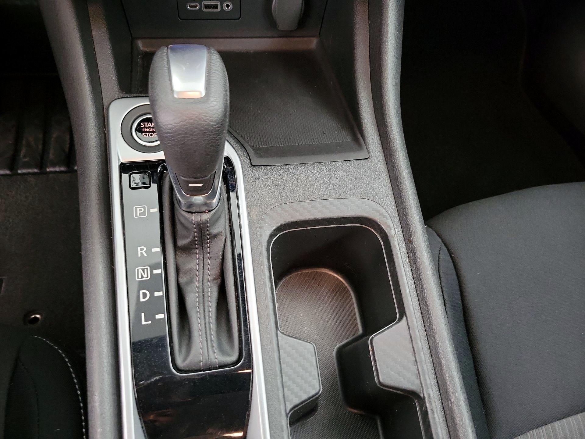 Thumbnail: 2022 Nissan Sentra - 17