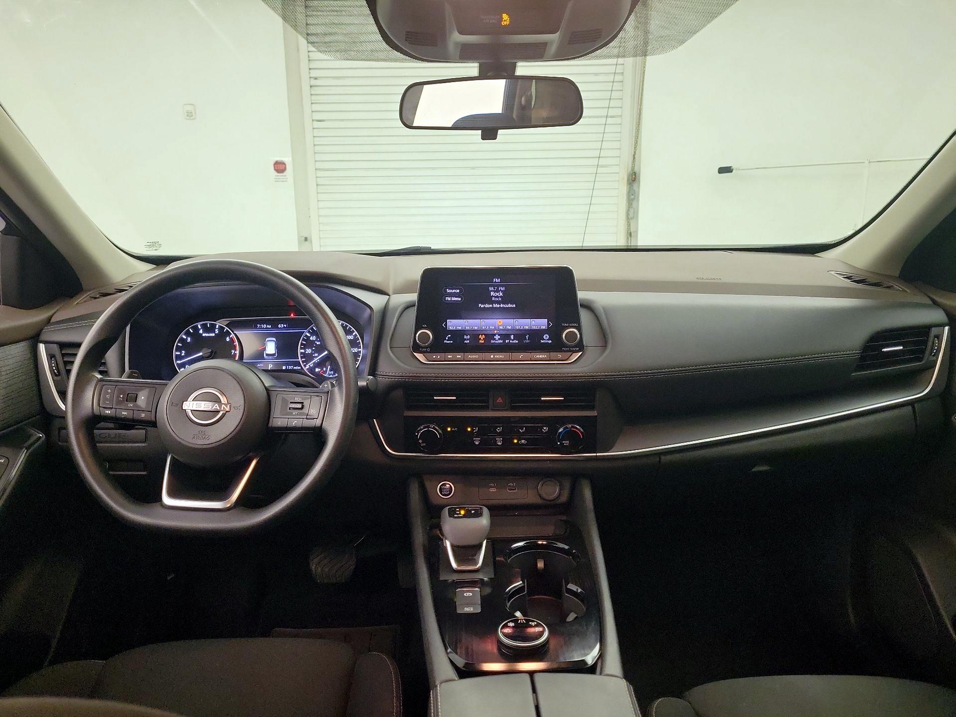 Thumbnail: 2023 Nissan Rogue - 9